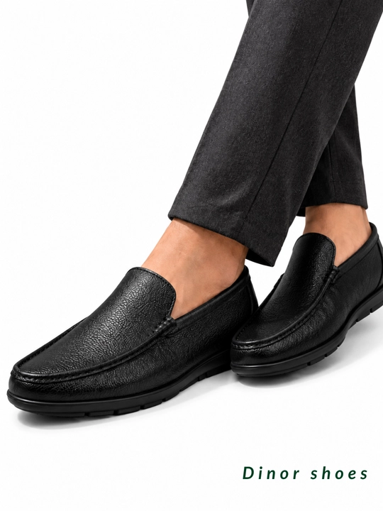Erkaklar uchun qora tabiiy charm makasin — DINOR Shoes