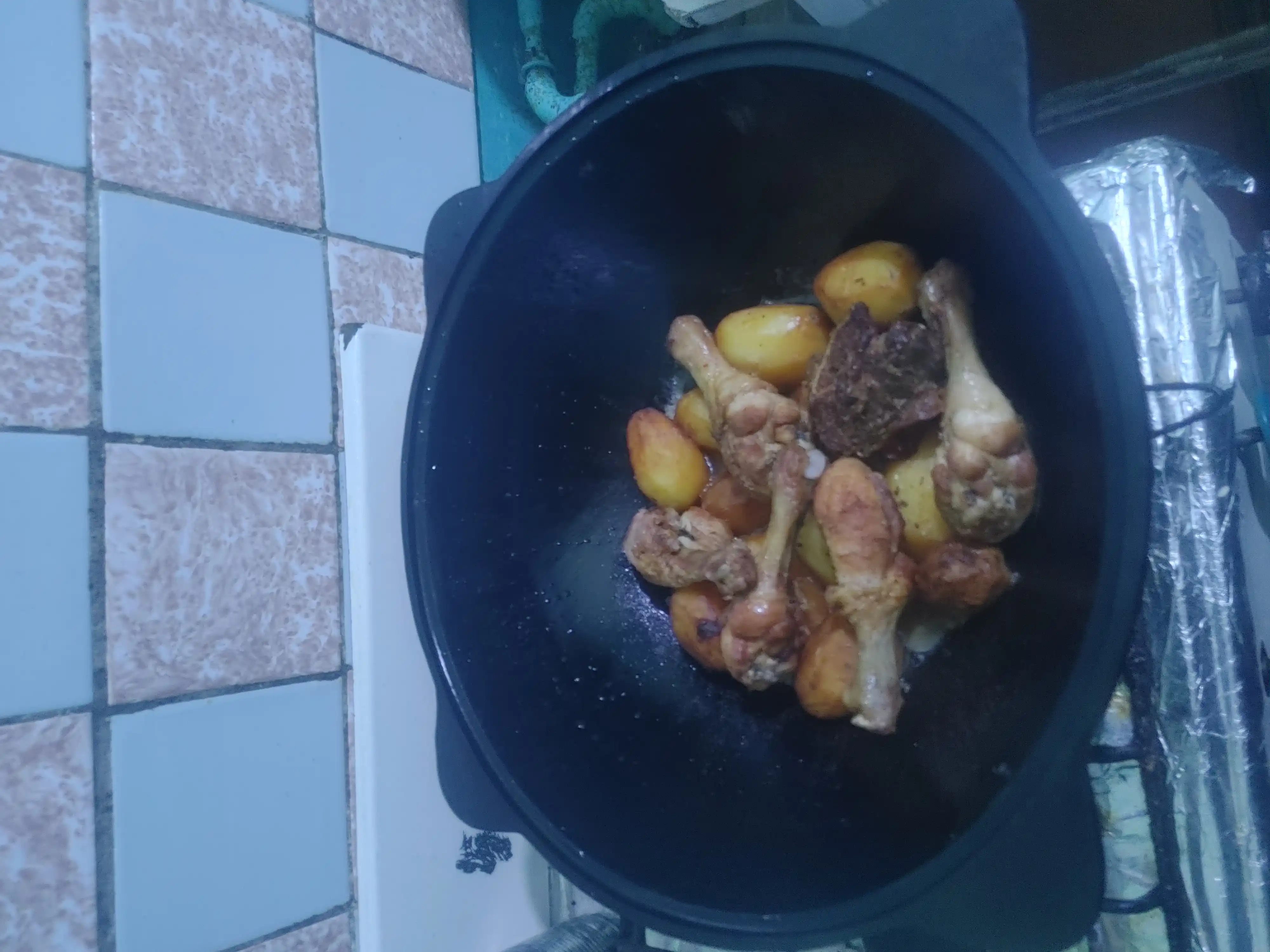 Казан чугунный с крышкой