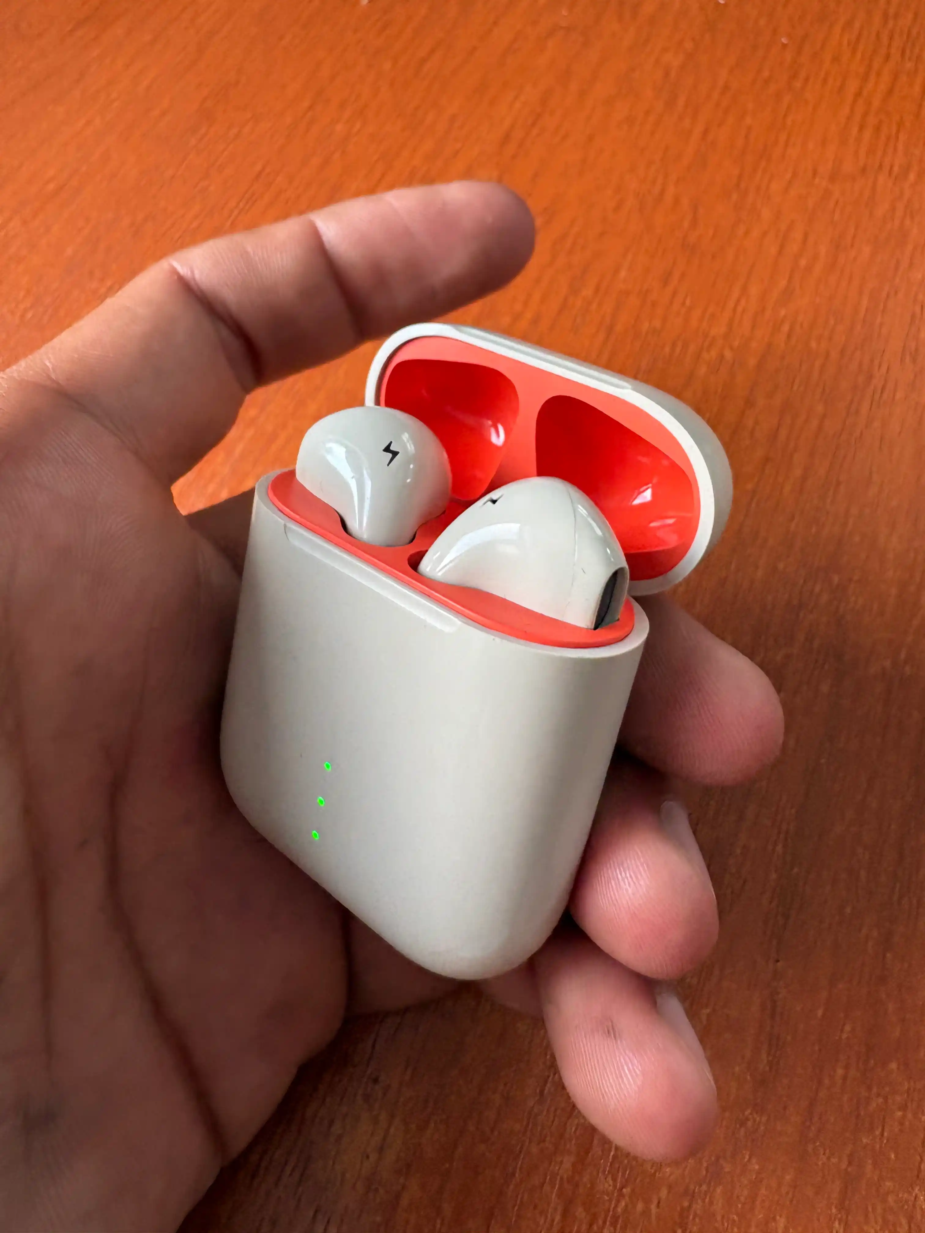 Simsiz quloqchin naushnik KIN KL68 TWS Bluetooth mikrofonli sensorli keysli