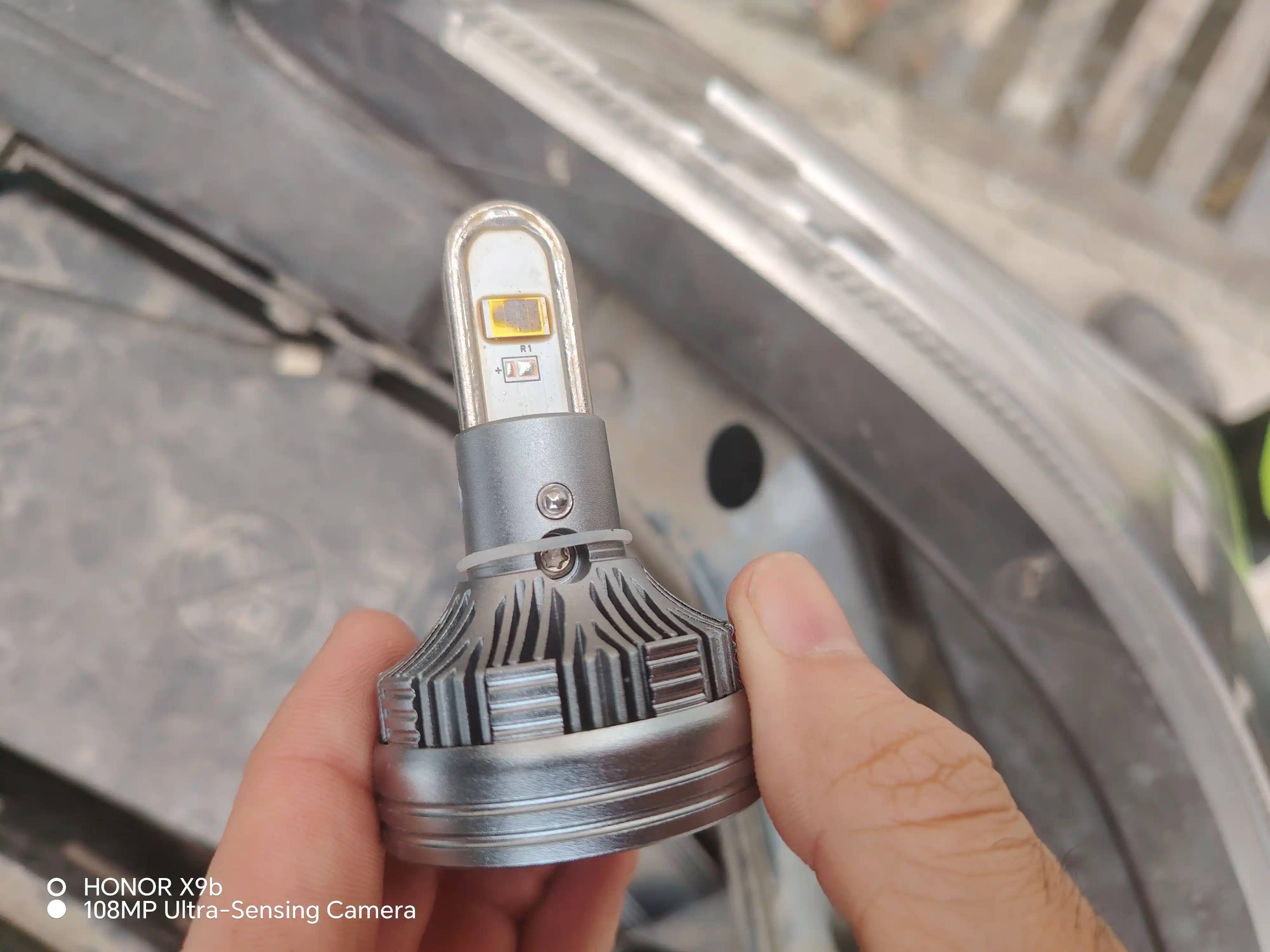 Автомобильная лампа Zimmer BI-LED Z8max, 85 Вт, H4