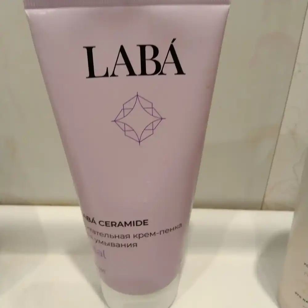 Yuzni tozalash uchun vosita LABA Ceramide penkasi, 200ml