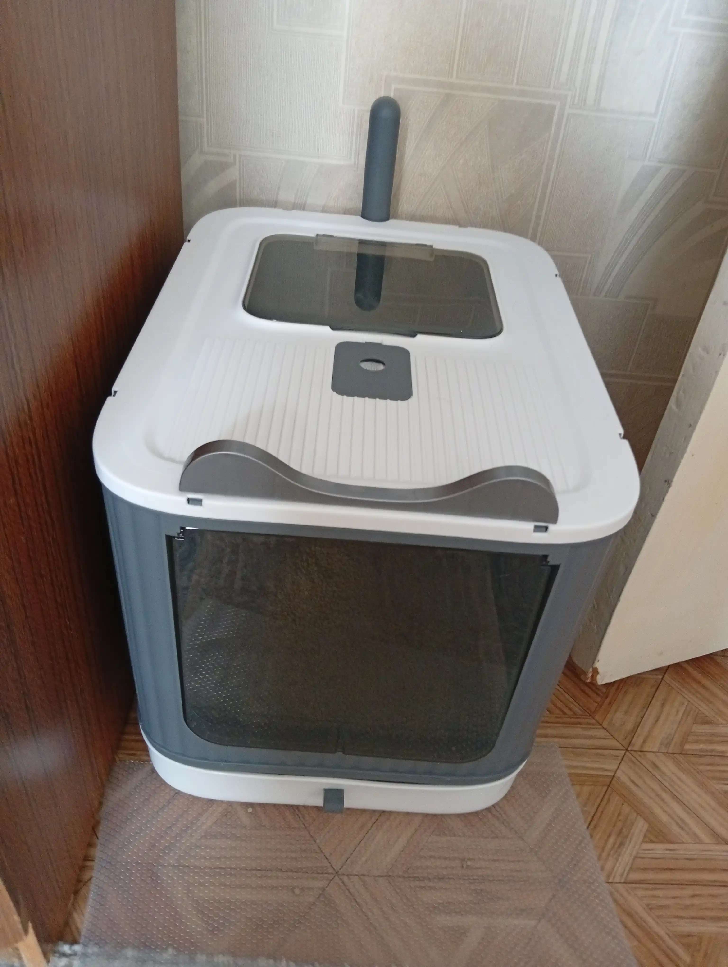 Закрытый туалет для кошек