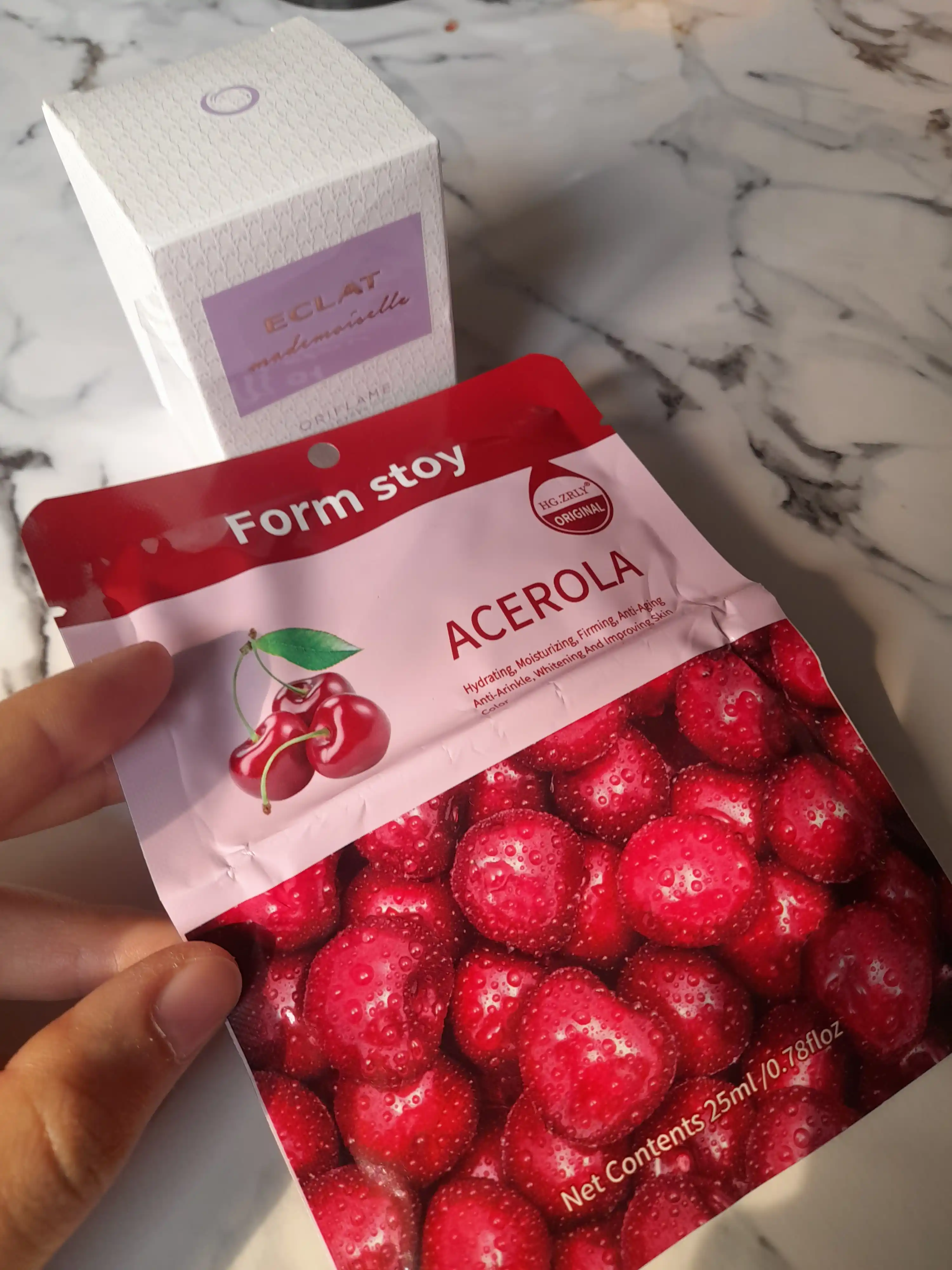 Ayollar Xushbo'ylangan suv Eclat Mademoiselle  50 ml — nafis va yoqimli hidli parfum