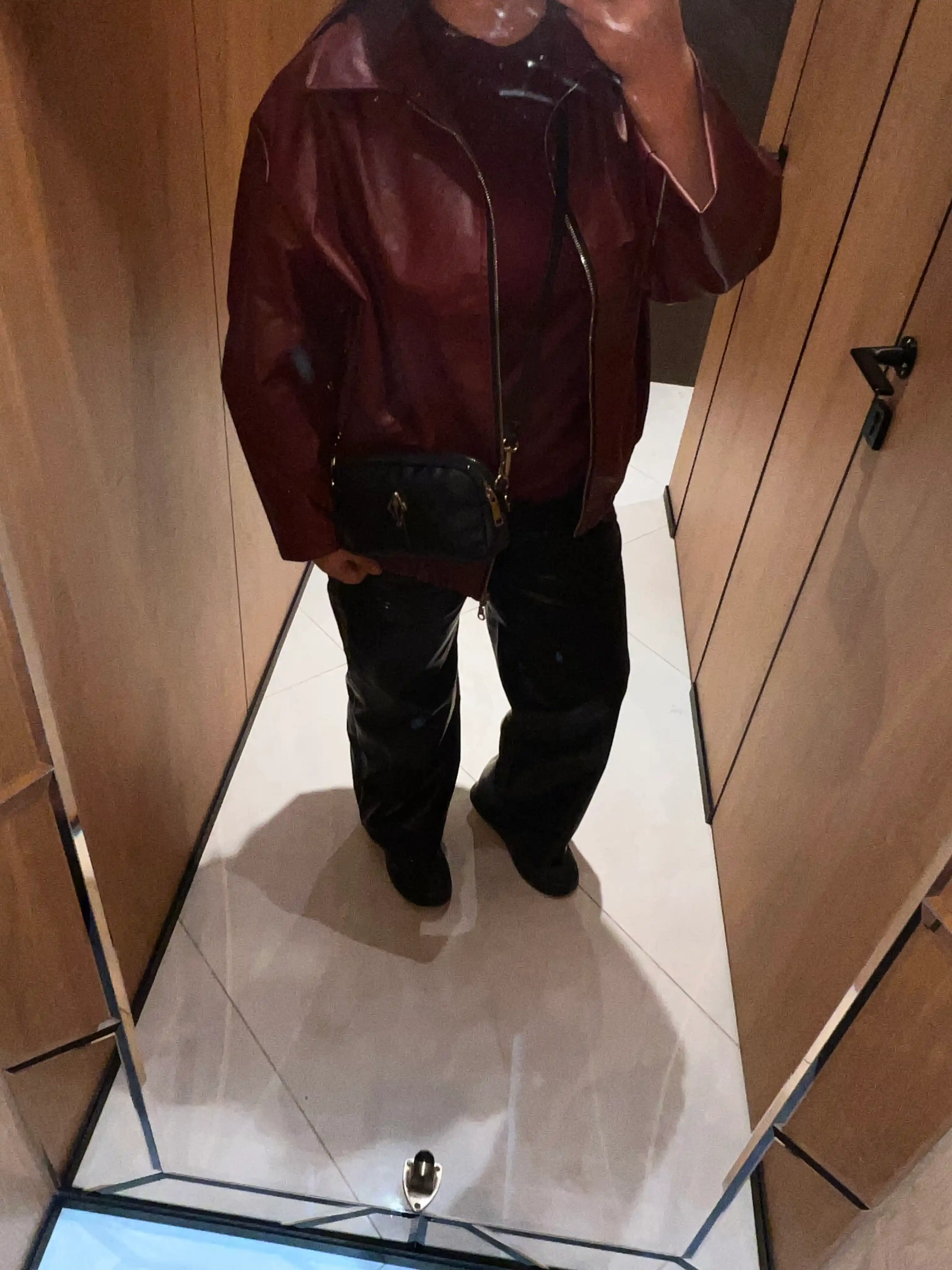 Ayollar kurtkasi-kasuxa-jaket