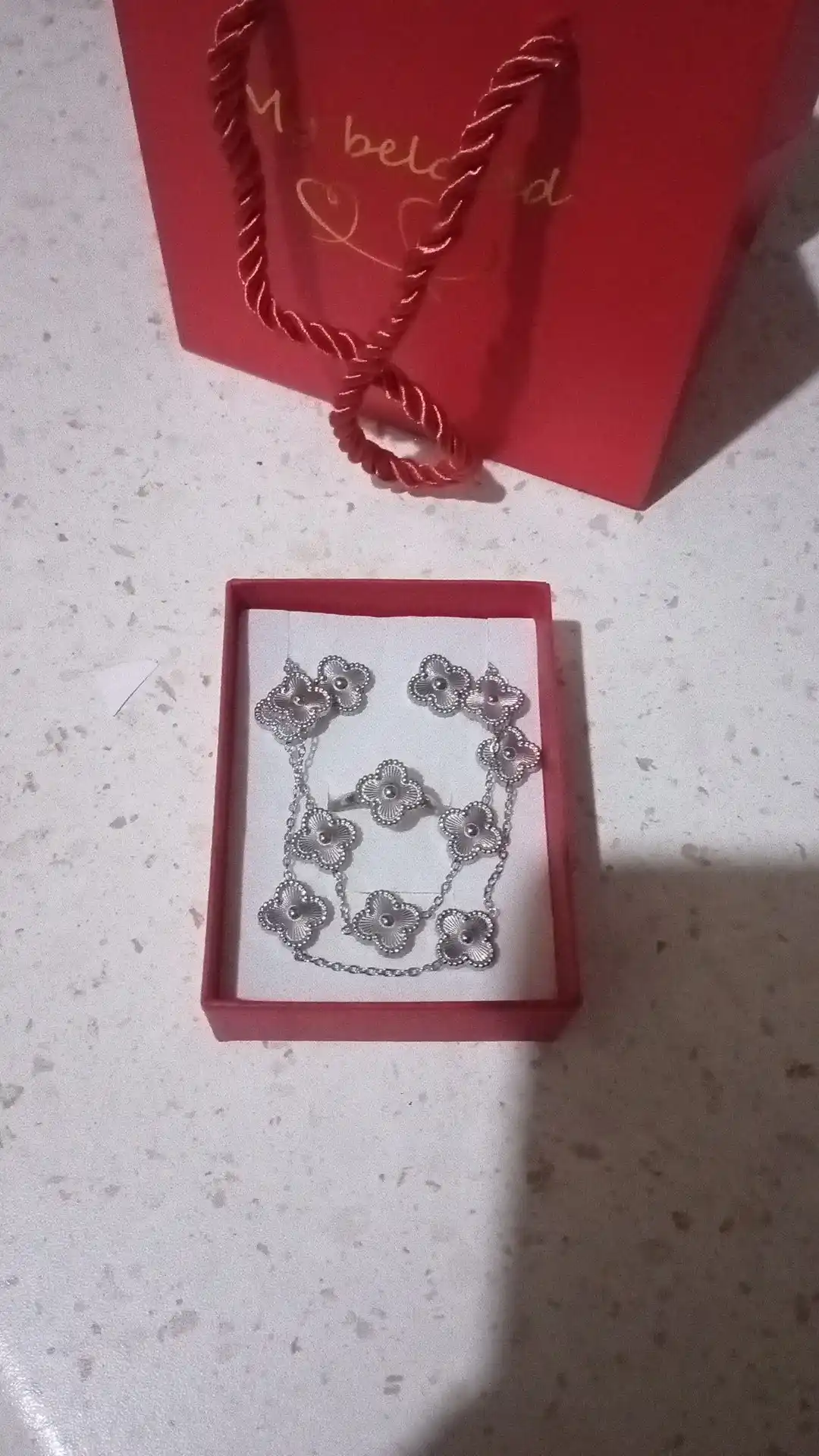 Clever nafis buyumlar to'plami nabor, zanjir, braslet, zirak va uzuk, Van Cleef uslubida