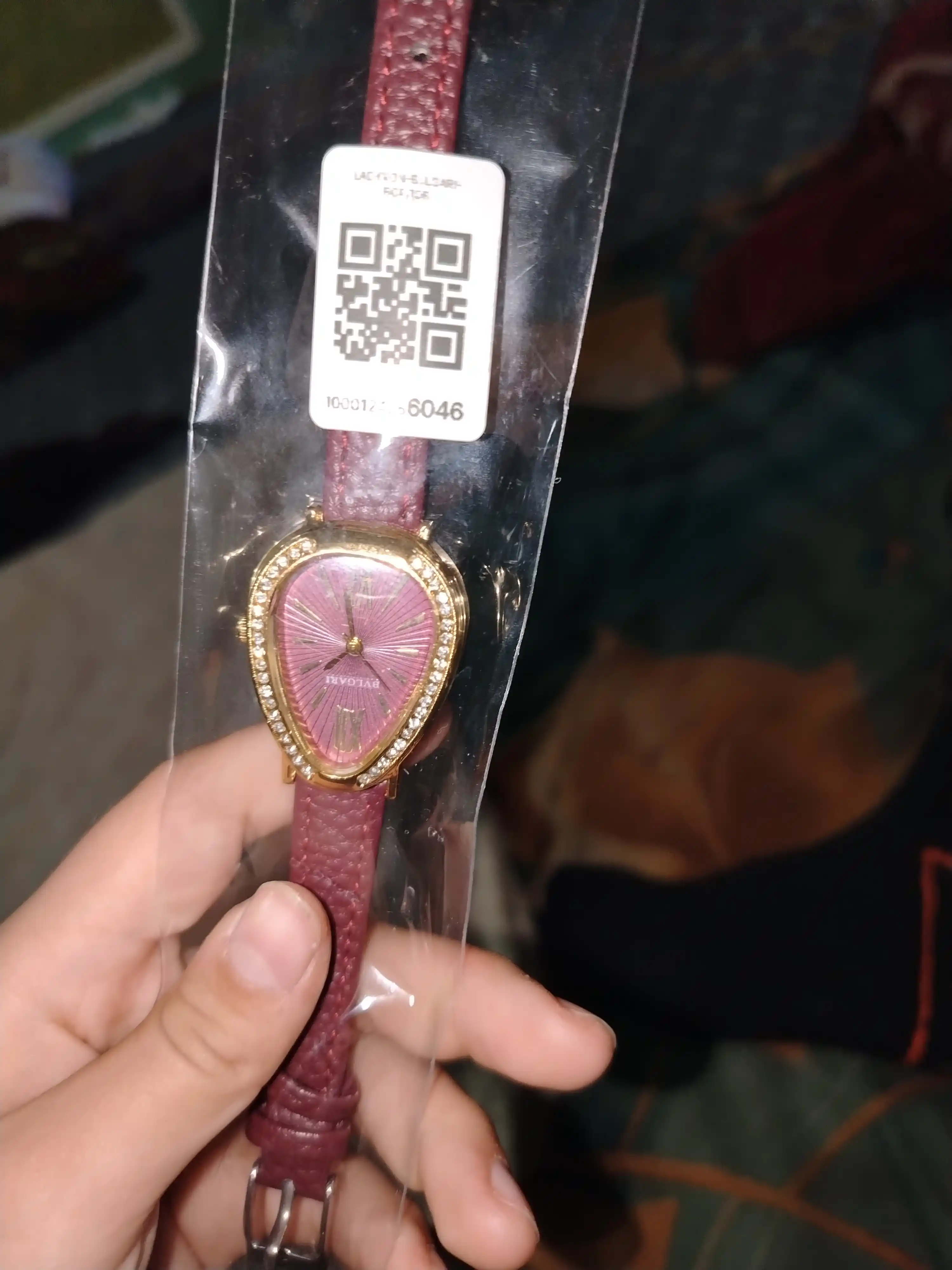 Женские часы, девушек, наручные часы, с кварцевым механизмом, BVLGARI, с кожаным ремешком