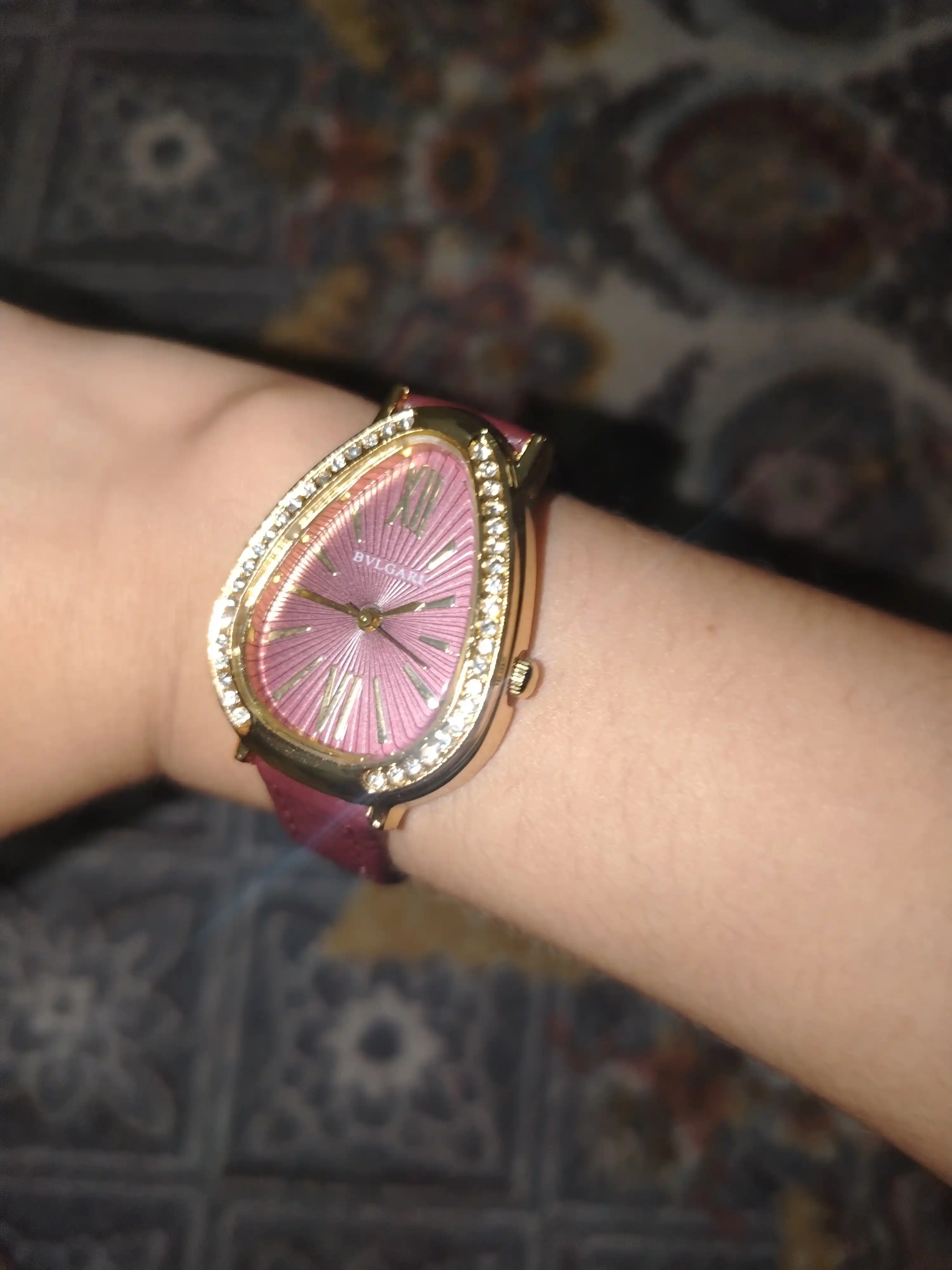 Женские часы, девушек, наручные часы, с кварцевым механизмом, BVLGARI, с кожаным ремешком