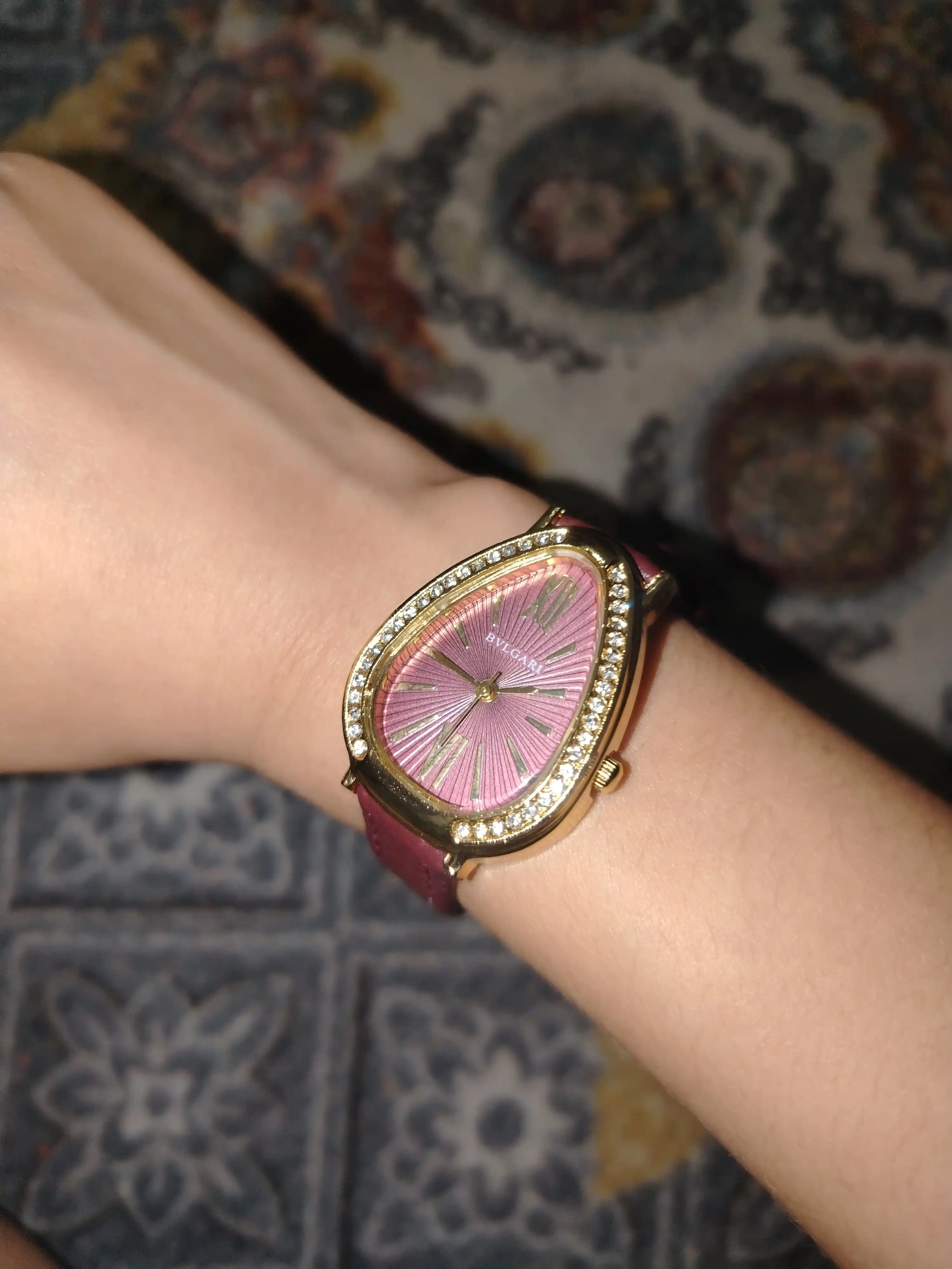Женские часы, девушек, наручные часы, с кварцевым механизмом, BVLGARI, с кожаным ремешком
