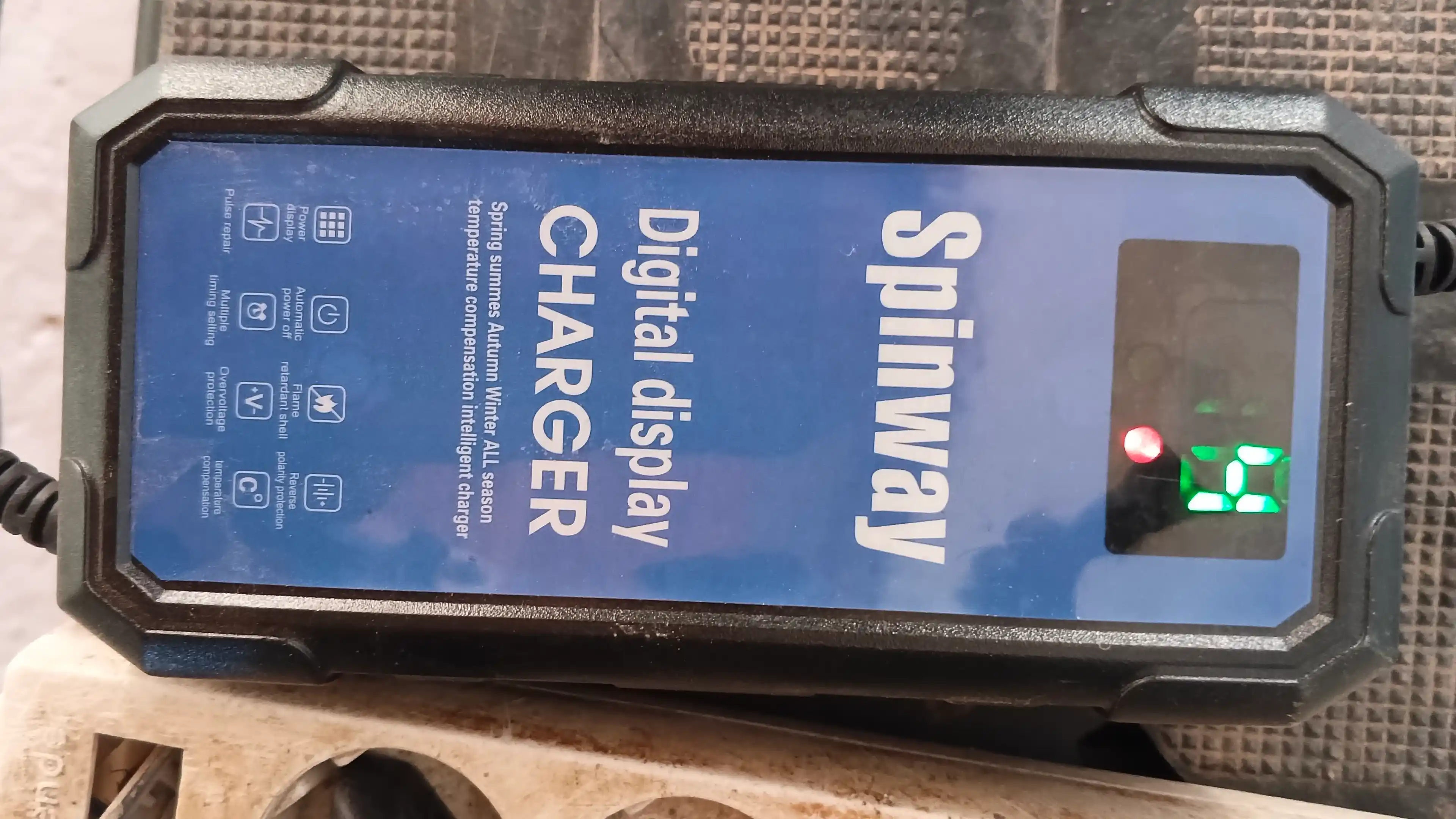 Skuterlar uchun zaryadlovchi qurilma 60V 20A