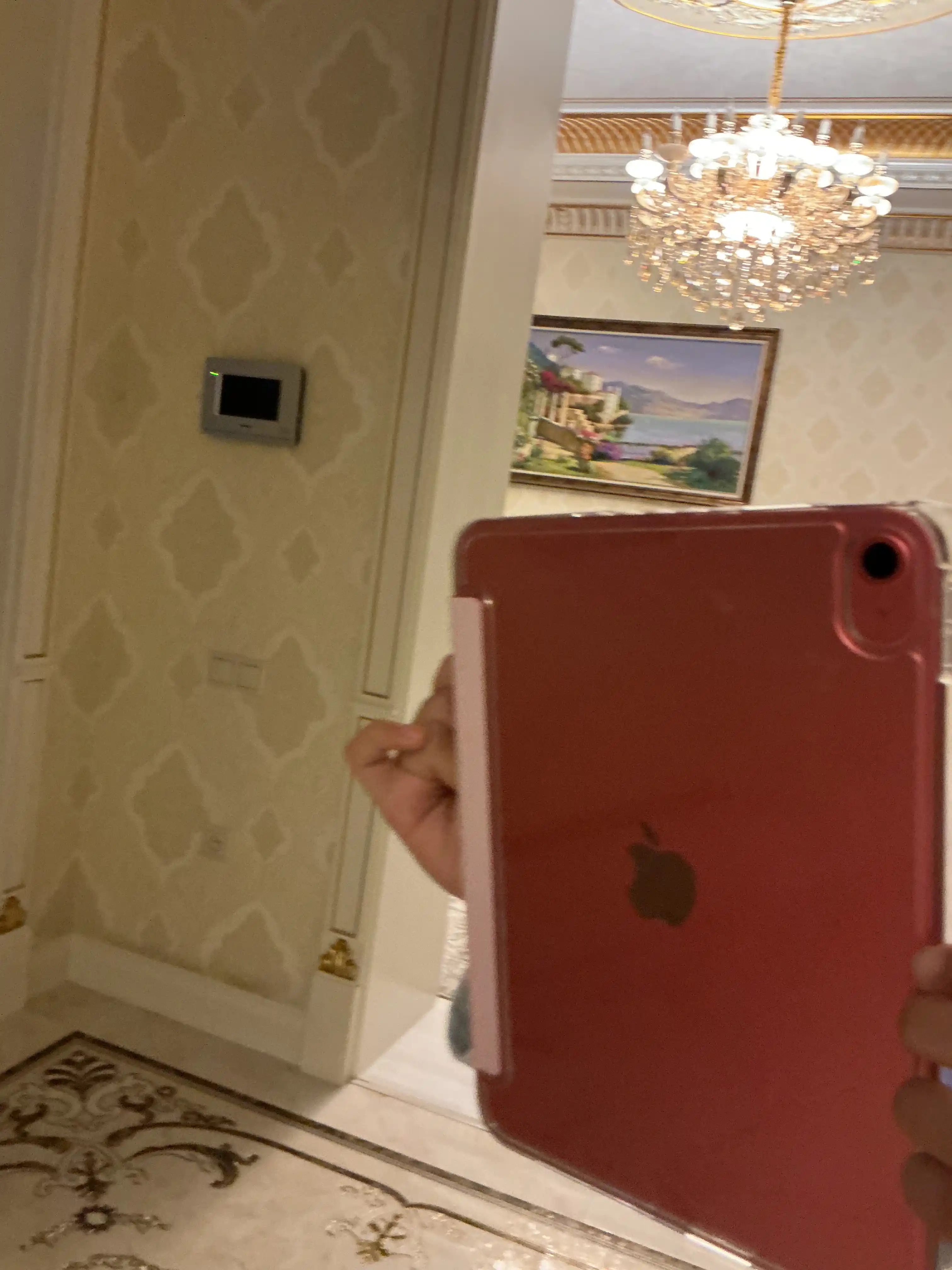 IPad A16 uchun chexol Smart Case tagligi bilan shaffof himoya g‘ilofi