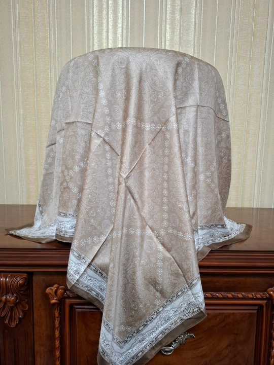 Ayollar ipak ro‘molchasi, hijob, sharf, 90 x 90 sm