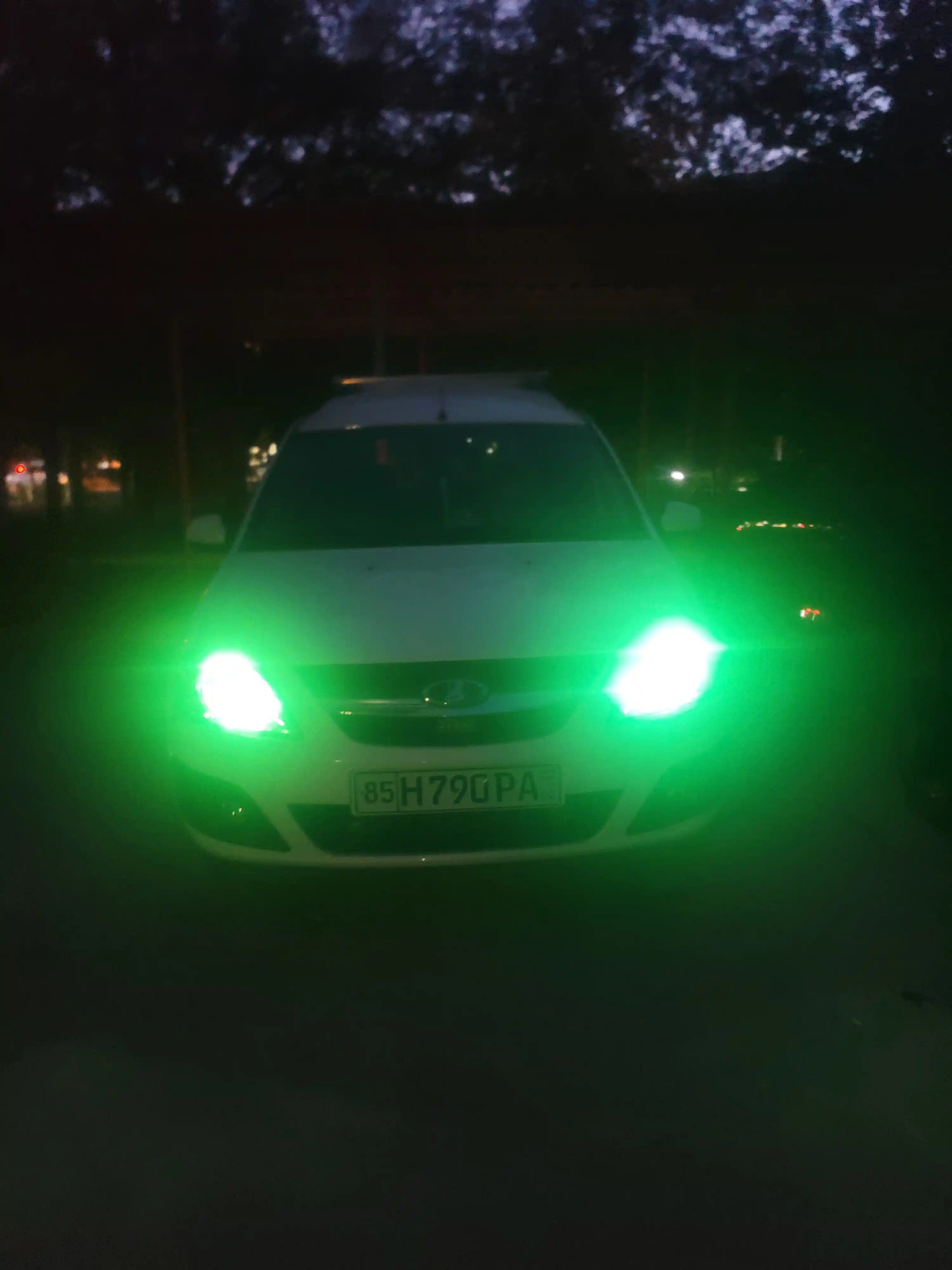 Avtomobil LED rangli lampalar T10, RGB, 2 dona