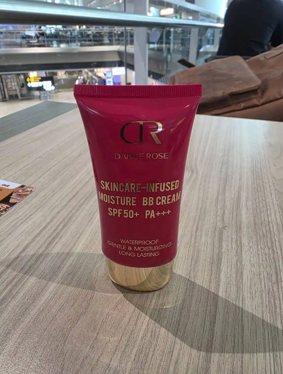 ВВ -Тональный крем SPF +50, увлажняющий, стойкий