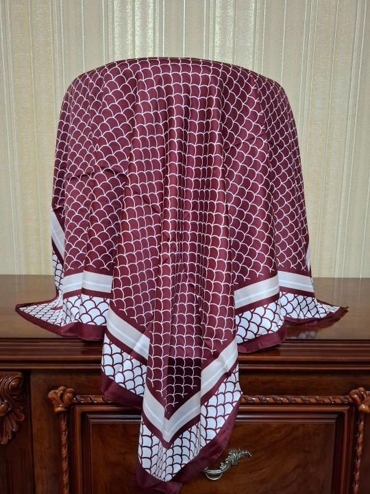 Ayollar ipak ro‘molchasi, hijob, sharf, 90 x 90 sm