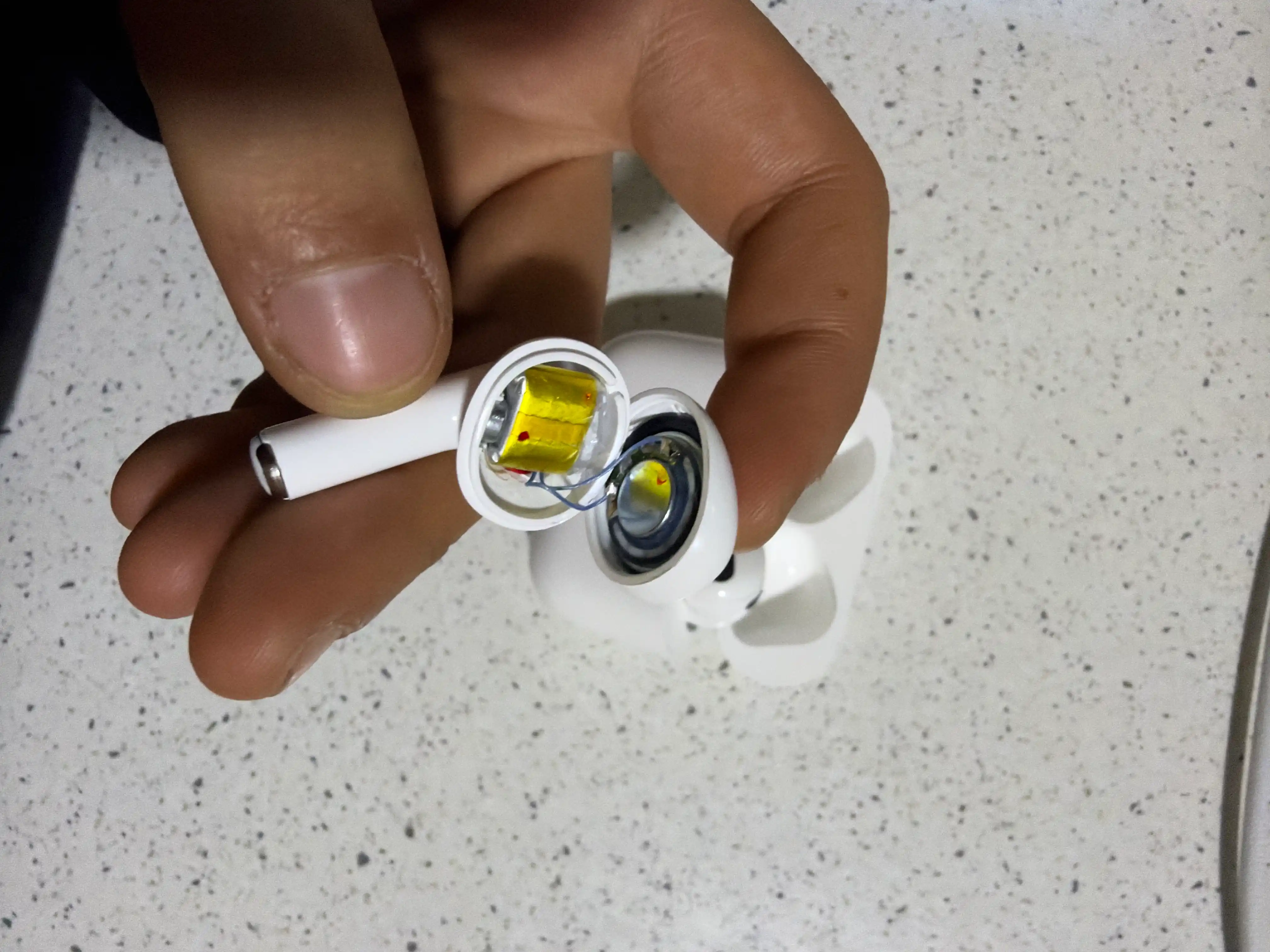 Simsiz quloqchin 3-avlod animatsiyali bluetooth naushnik barcha turdagi smartfonlar uchun