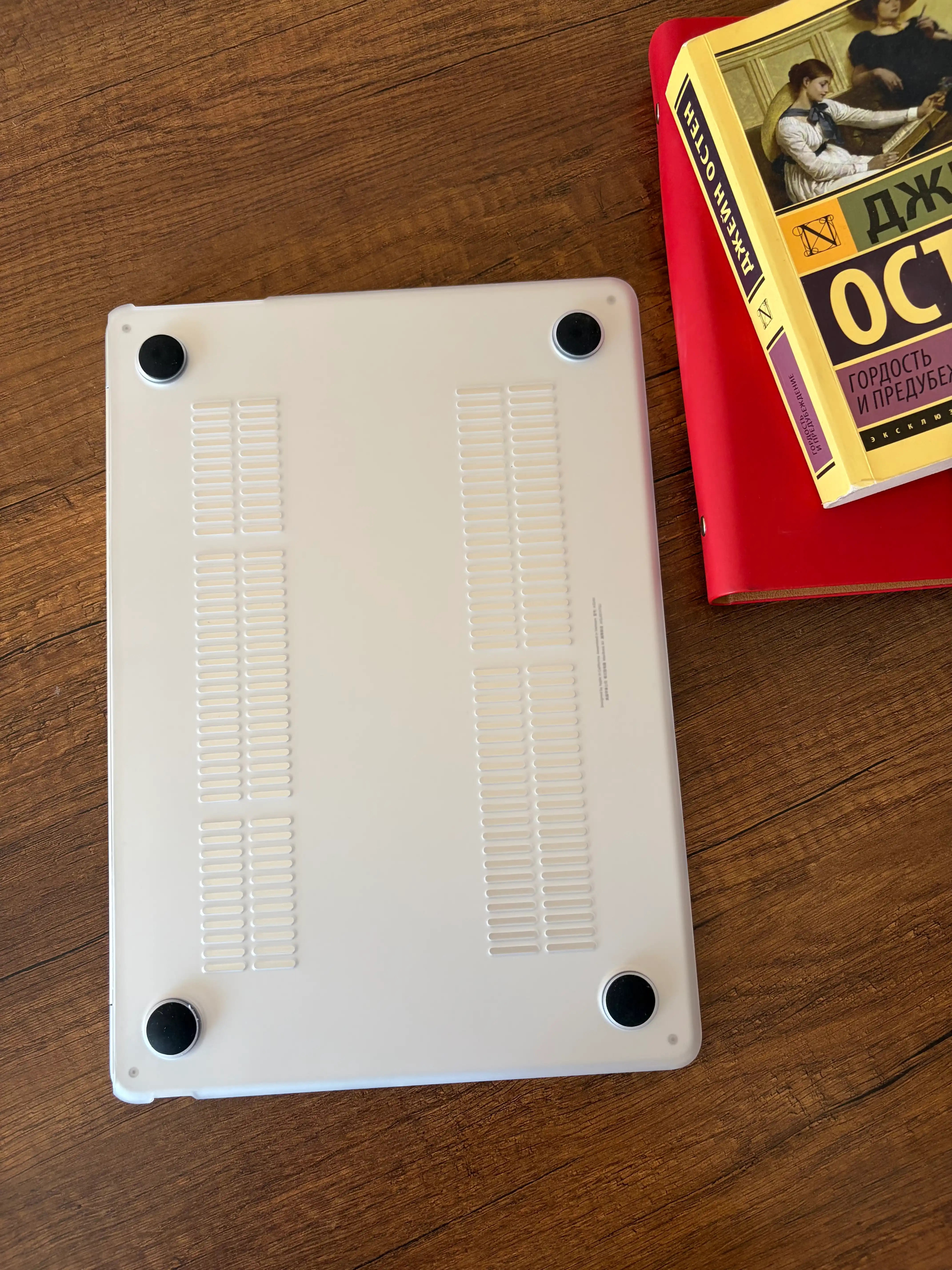 Macbook Air / Pro uchun g‘ilof 13.3 / 13.6 / 14.2 / 15.3 / 16.2, M1 / M2 / M3