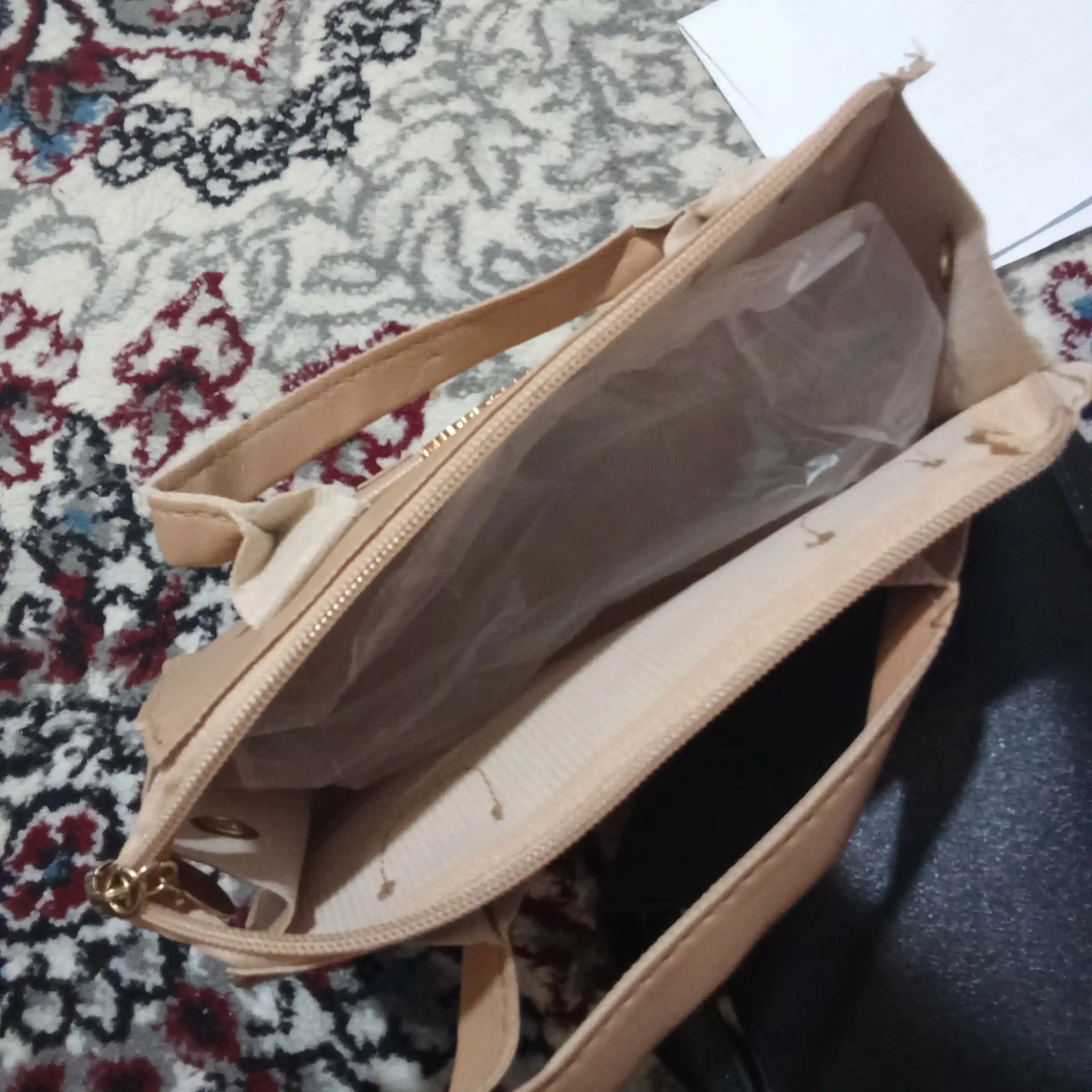 Ayollar uchun uslubidagi eko-charmdan kichik kross-bodi sumkasi