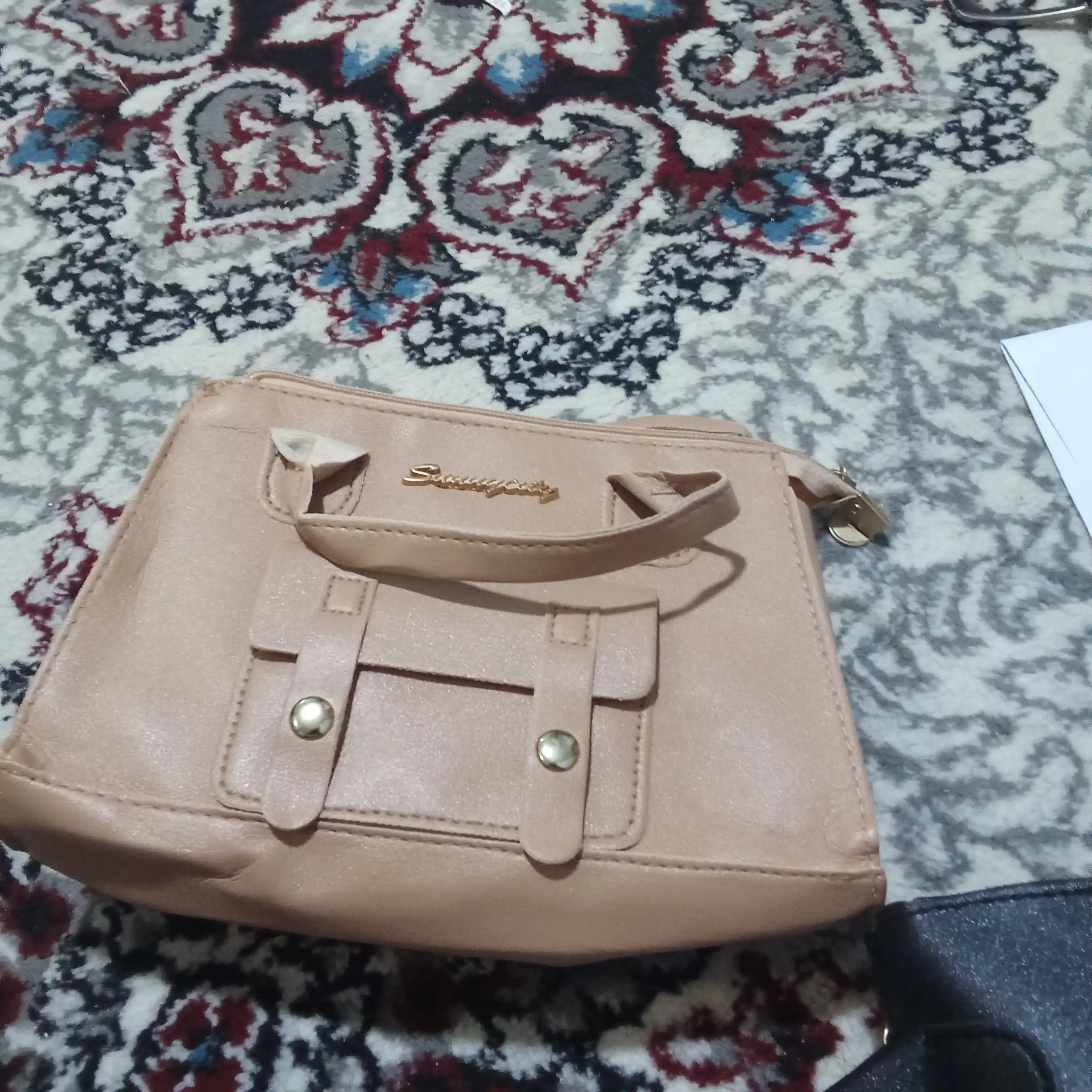 Ayollar uchun uslubidagi eko-charmdan kichik kross-bodi sumkasi
