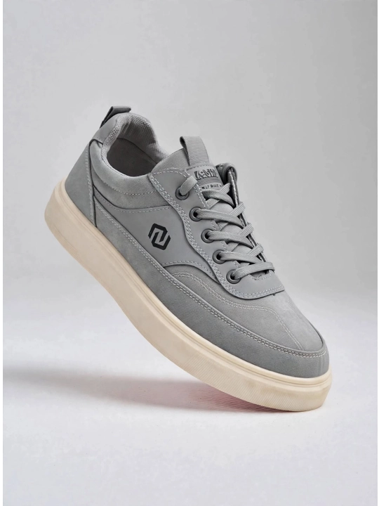 Erkaklar uchun krossovka – keda. Casual model. Tekstil material. Kichik o‘lchamli