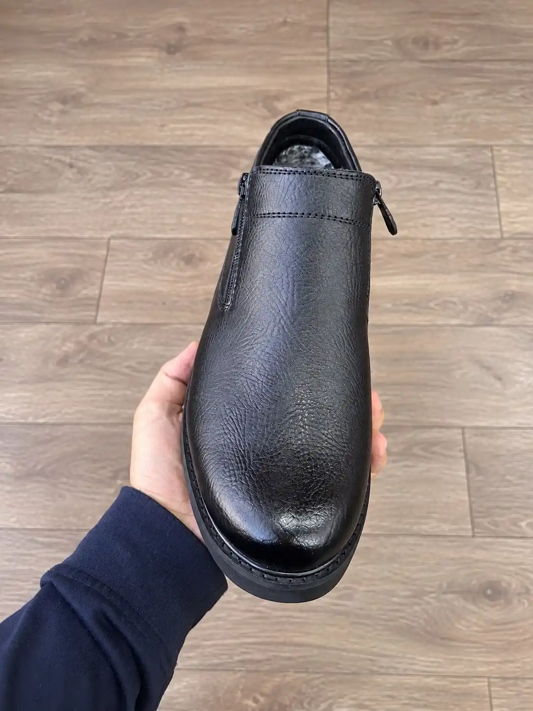 Erkaklar qishki oyoq kiyimlari, qo'nji kalta etiklar