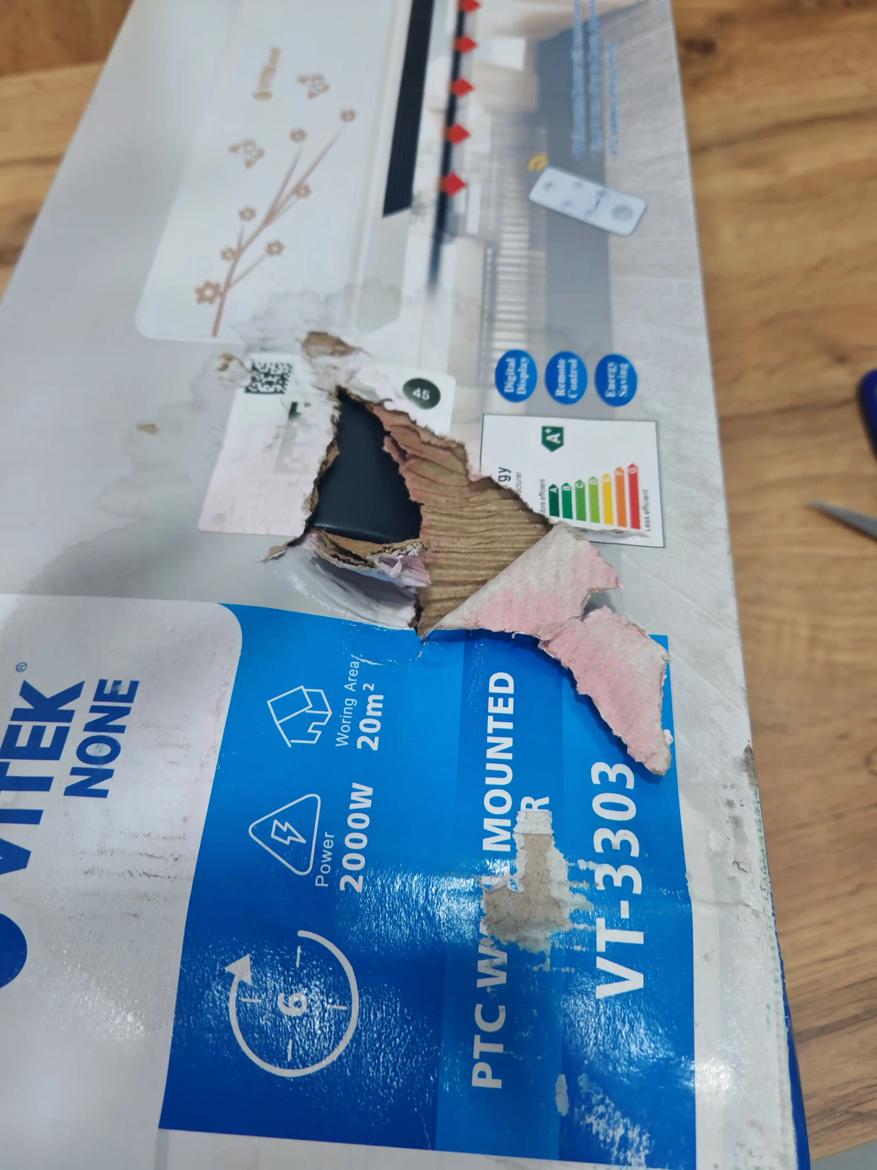 Devorga o‘rnatiladigan elektr isitgich, pultli