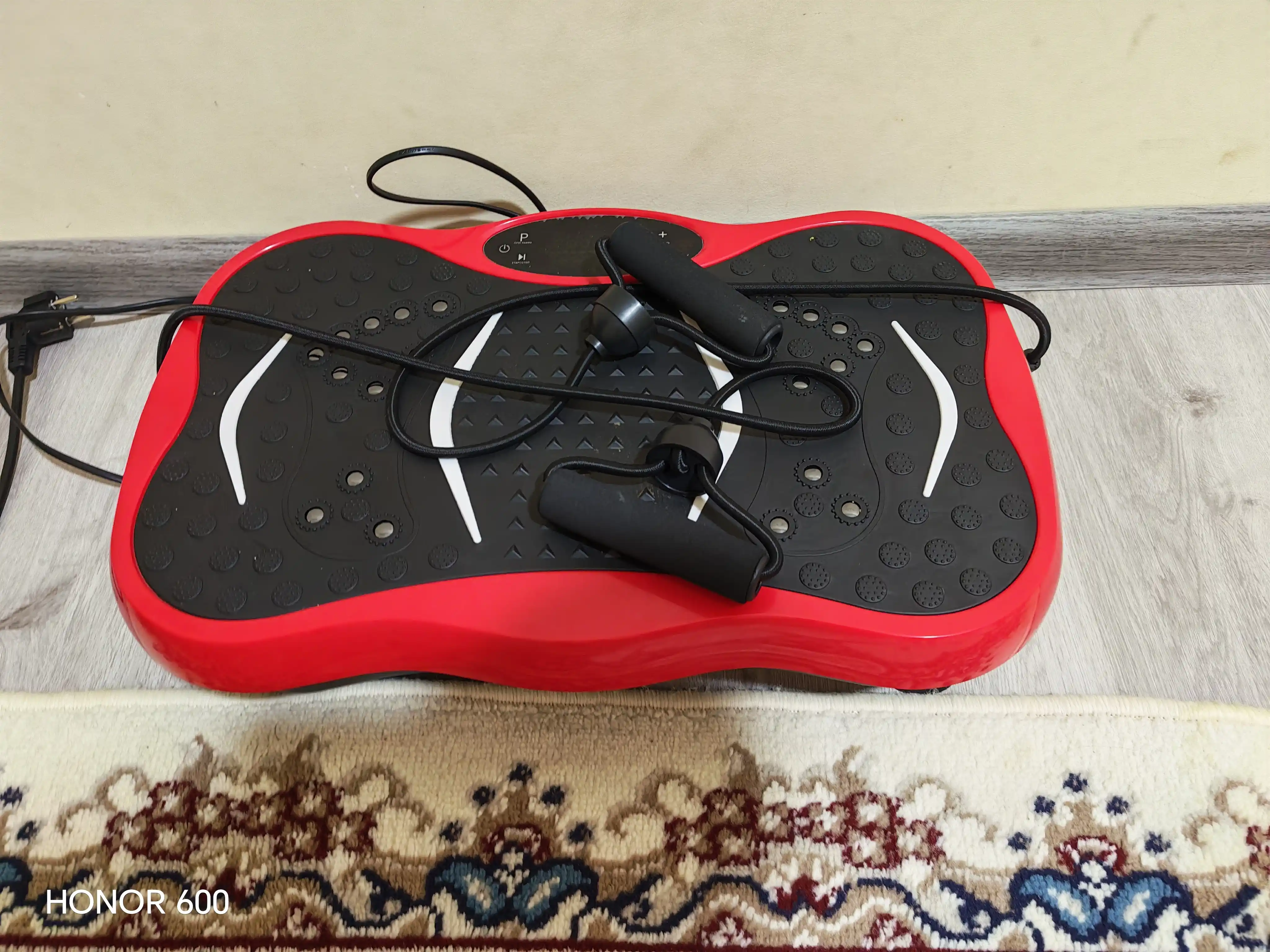 Vibratsion fitnes platforma — massaj funksiyasi, pult KECHITE+ Bluetooth