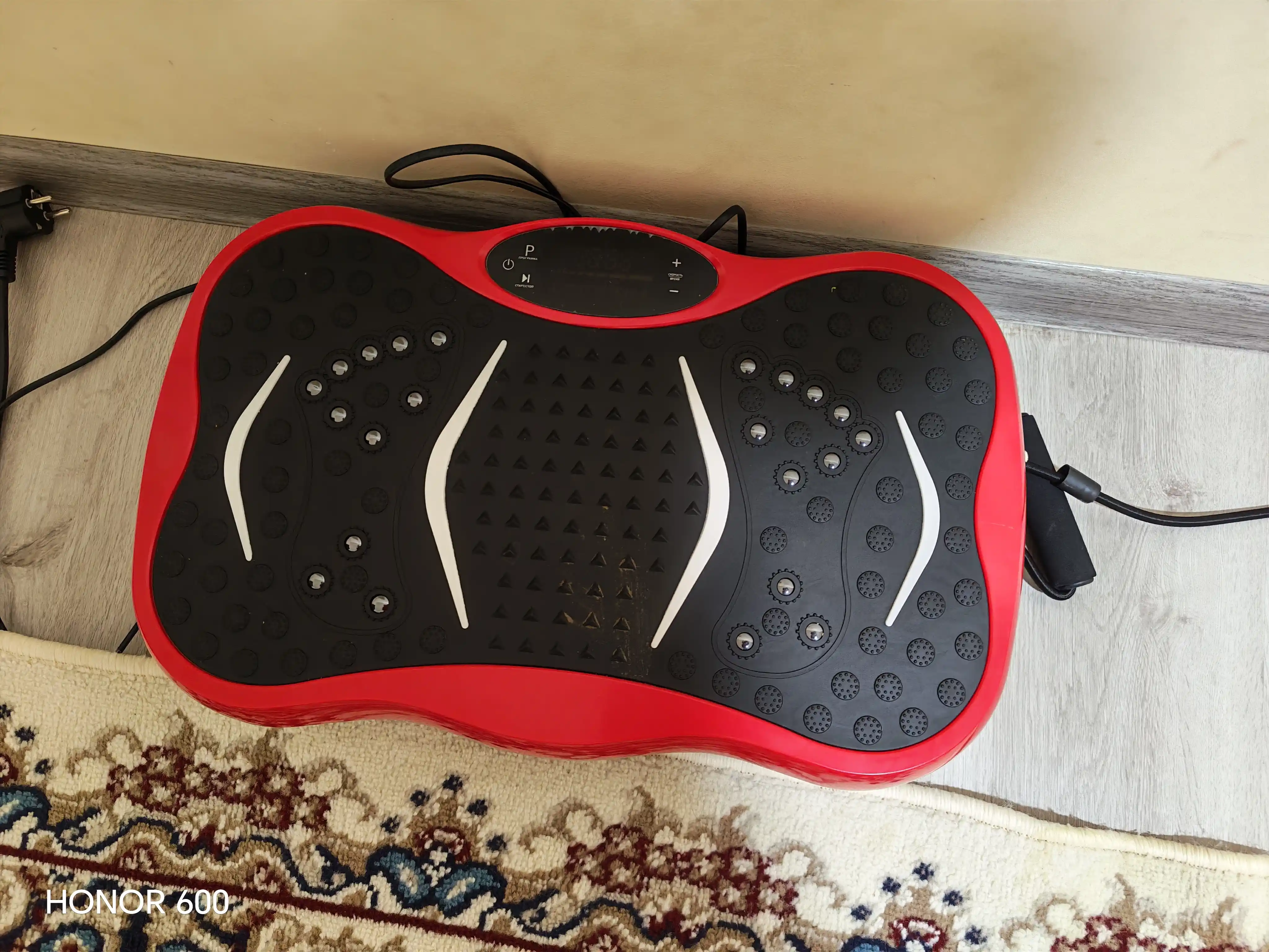 Vibratsion fitnes platforma — massaj funksiyasi, pult KECHITE+ Bluetooth