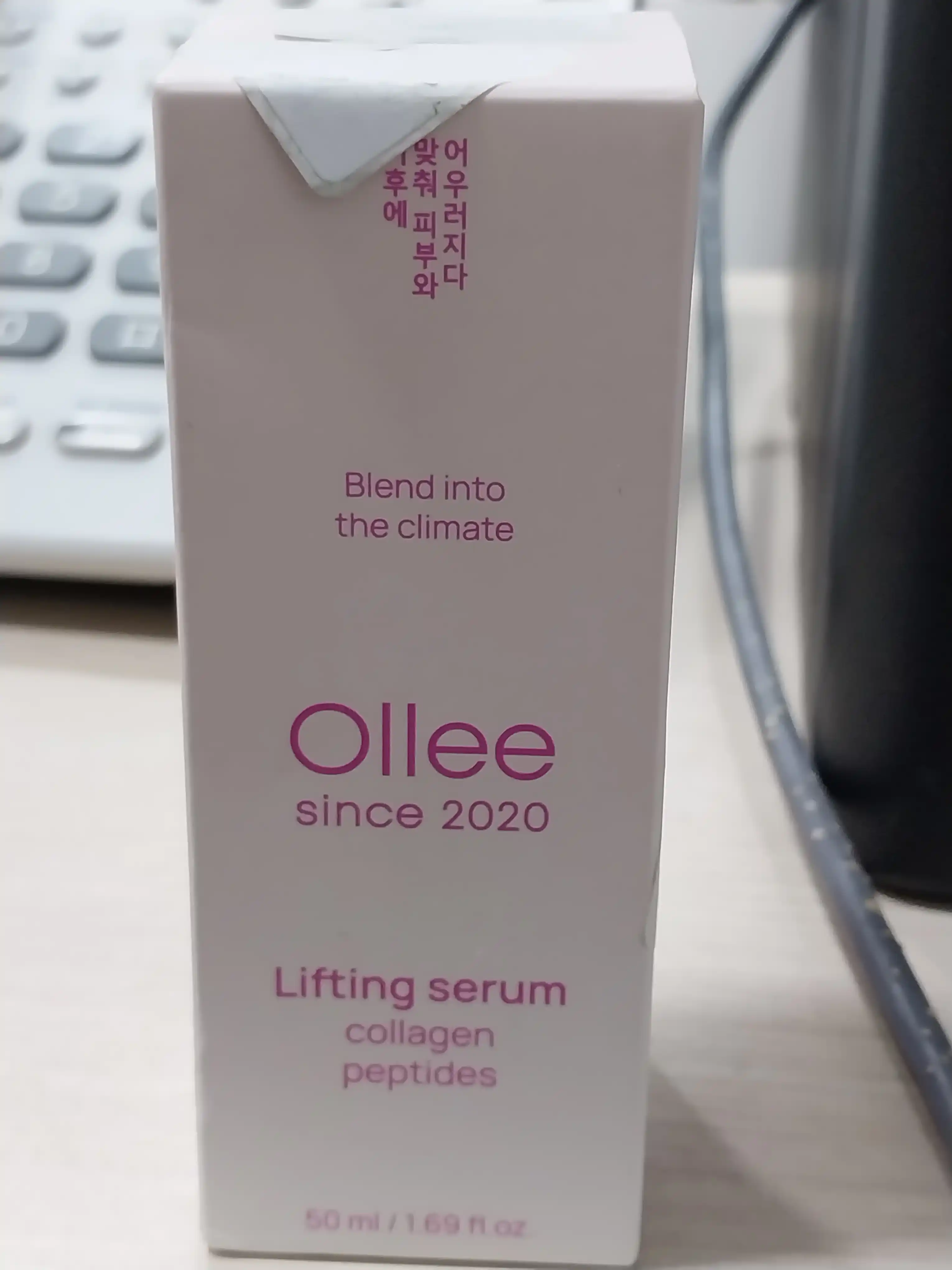 Ollee yuz zardobi, 50 ml, ajinlarga qarshi namlovchi, niatsinamid va C vitamini bilan, parvarish uchun