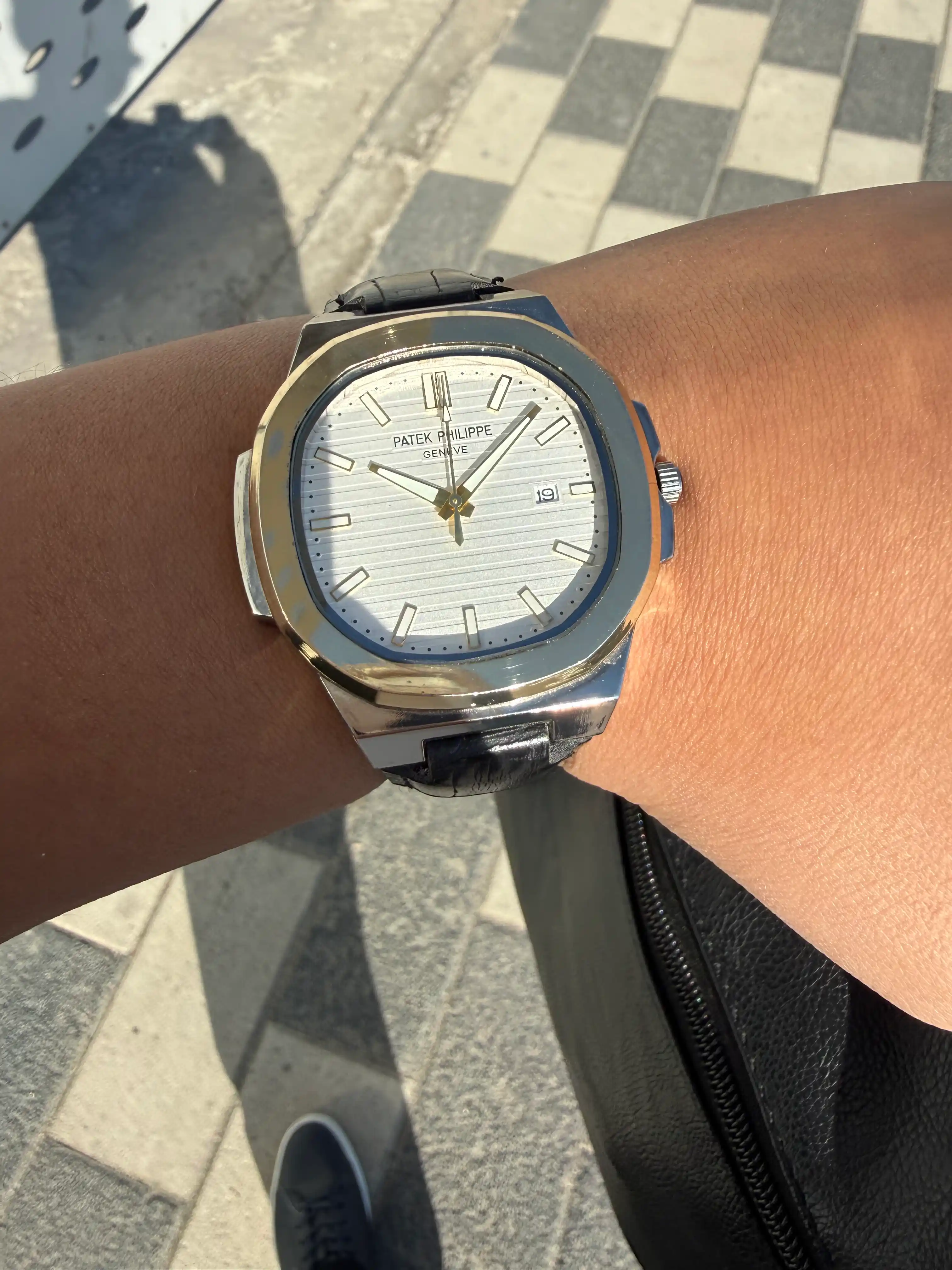Мужские наручные часы Patek с кожаным ремешком, с датой, кварцевый механизм, класический стил