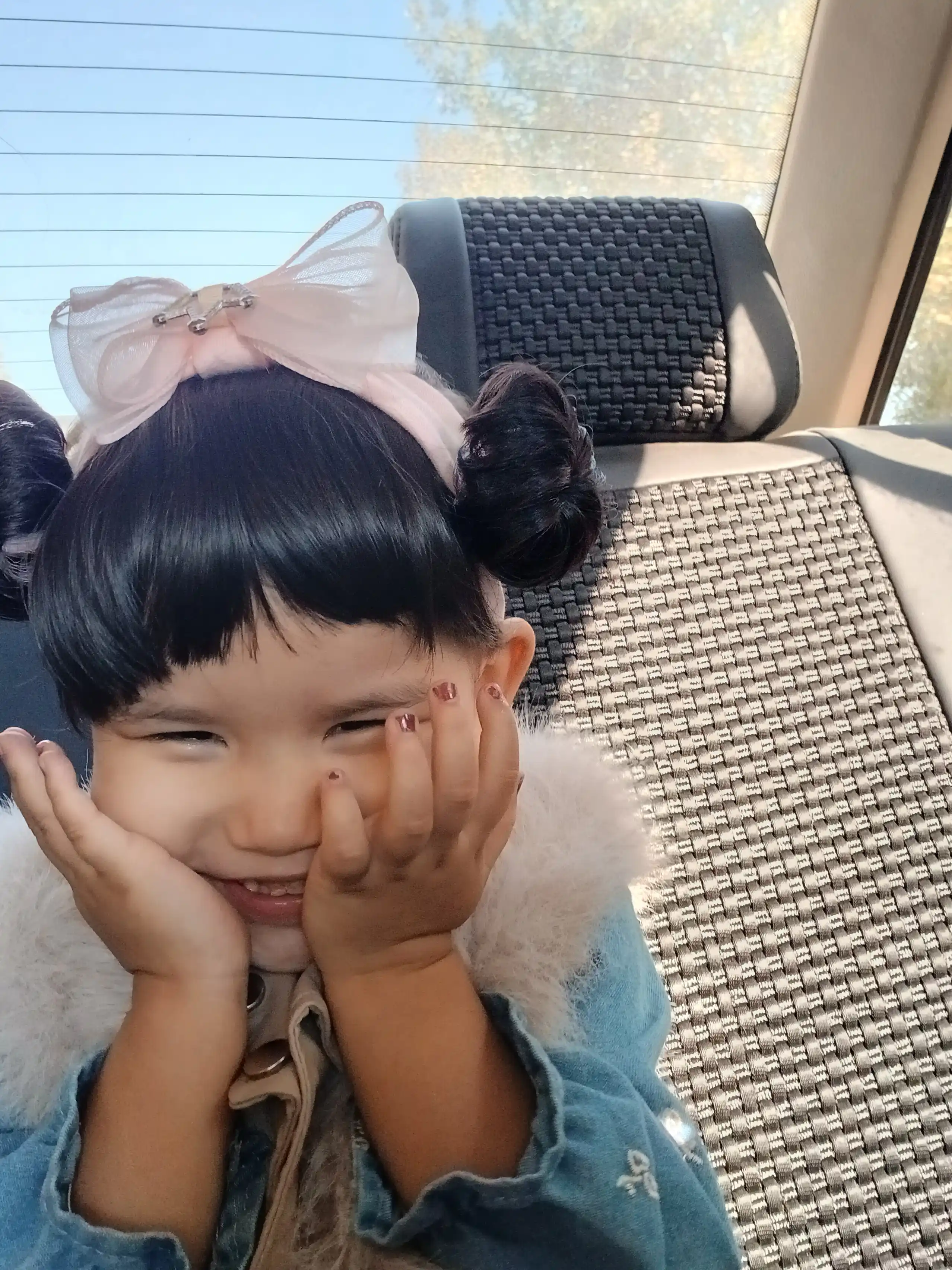 1 yoshdan 6 yoshgacha bo‘lgan qizlar uchun pariklar, aksessuarlar, bosh bog‘ichlari
