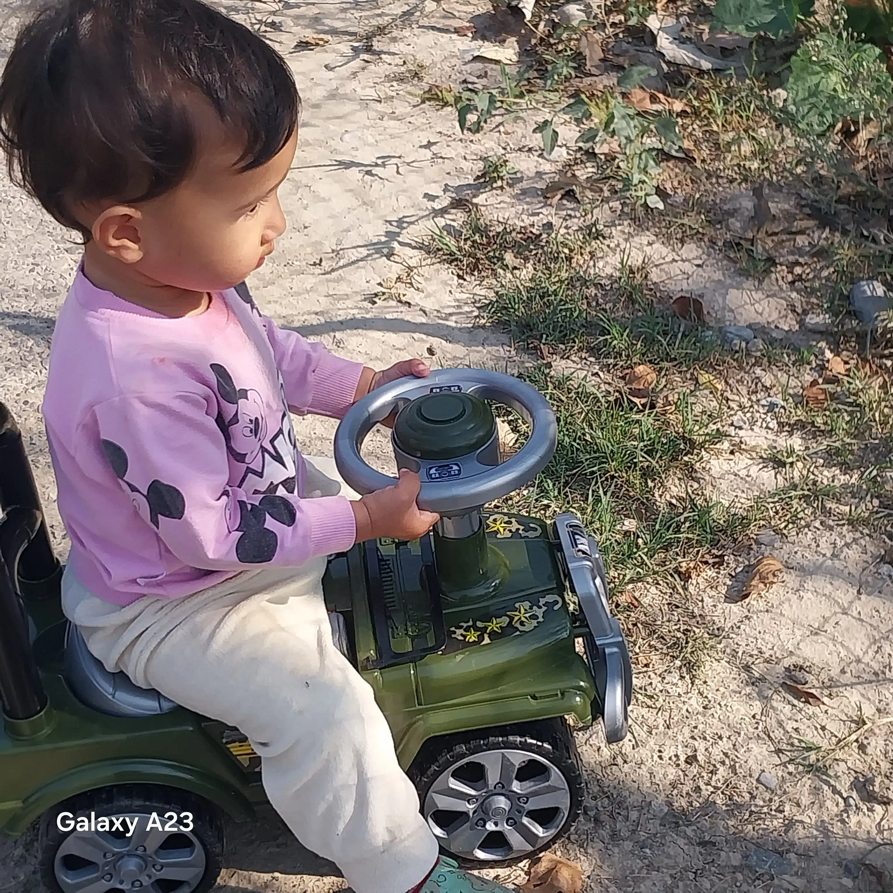 Детская машина толокар JEEP