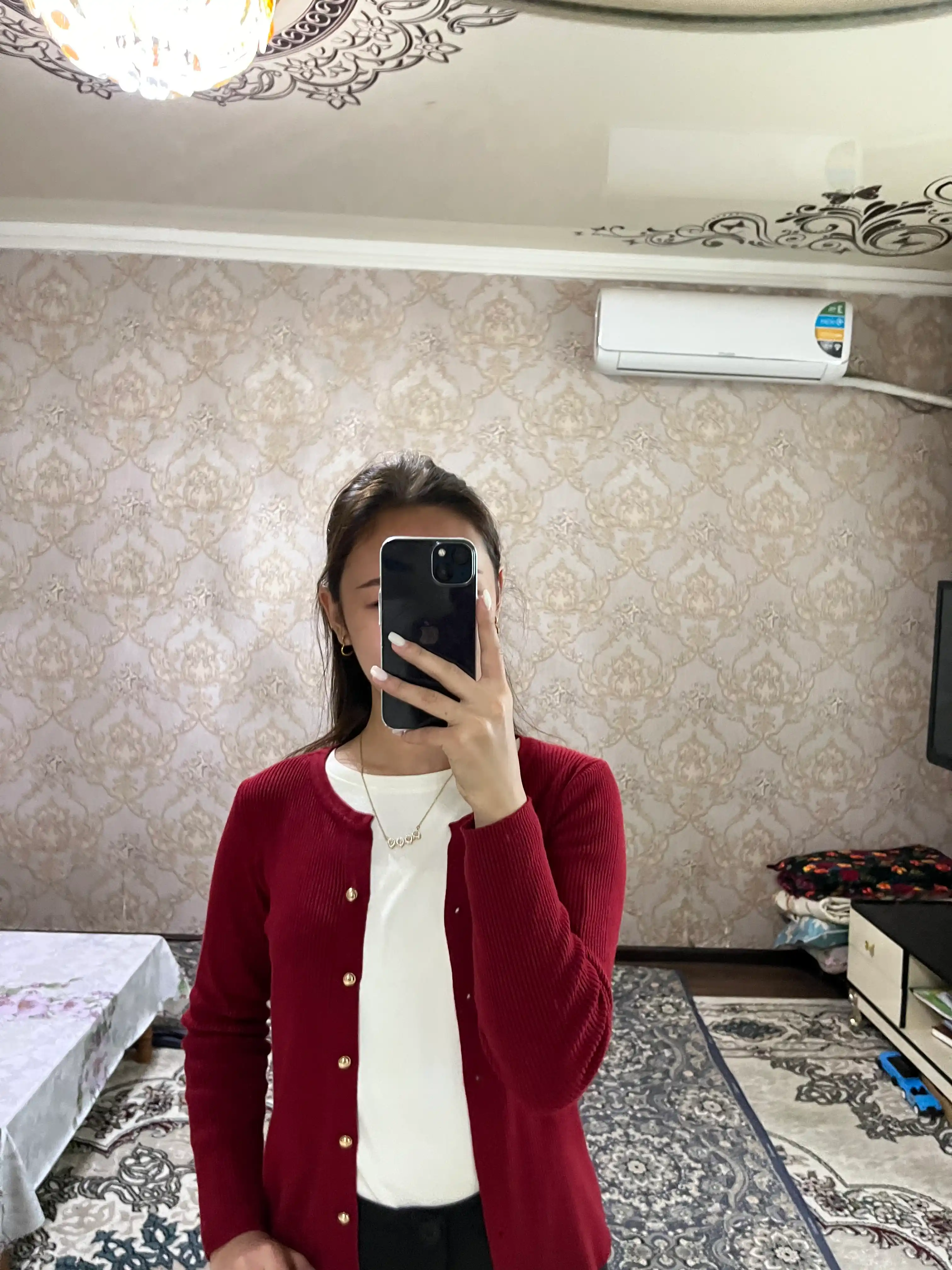Ayollar sviteri, standart o'lcham, mayin yupqa mato, kuz mavsumi uchun