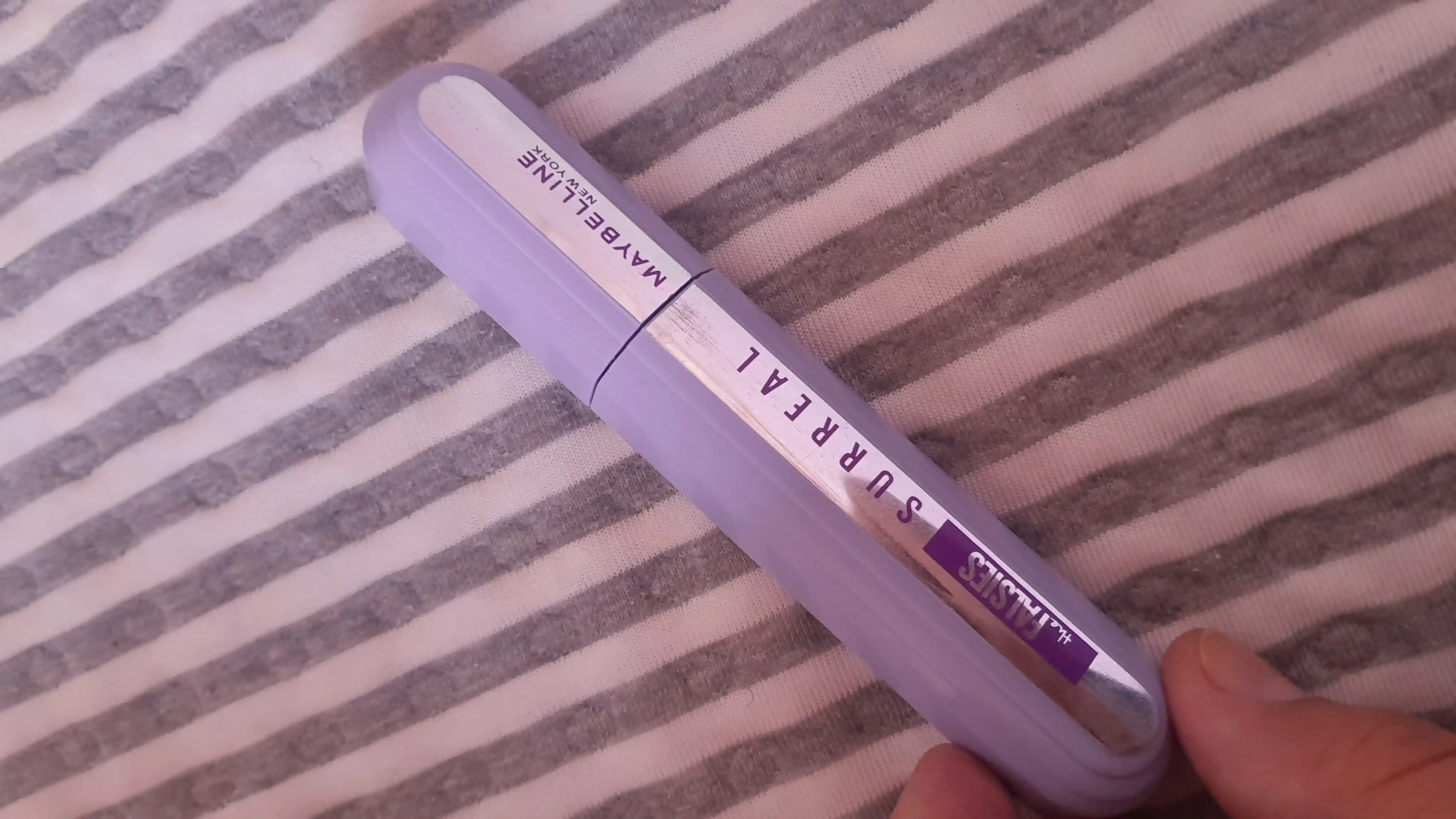 Kipriklar uchun tush Maybelline Mascara The Falsies Surreal Extensions, ton qora,10ml