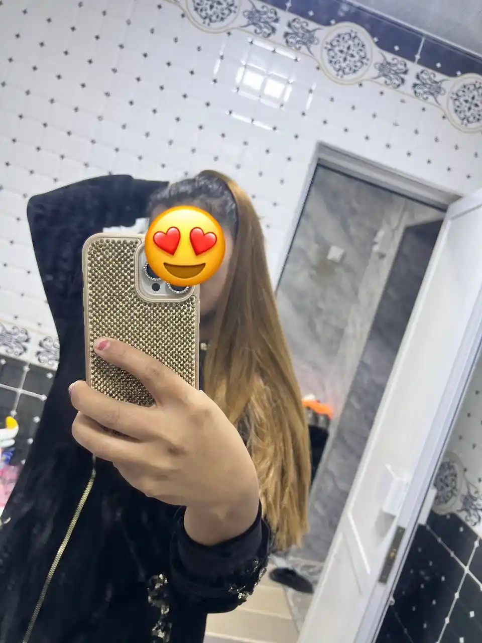 Длинные прямые наращенные волосы