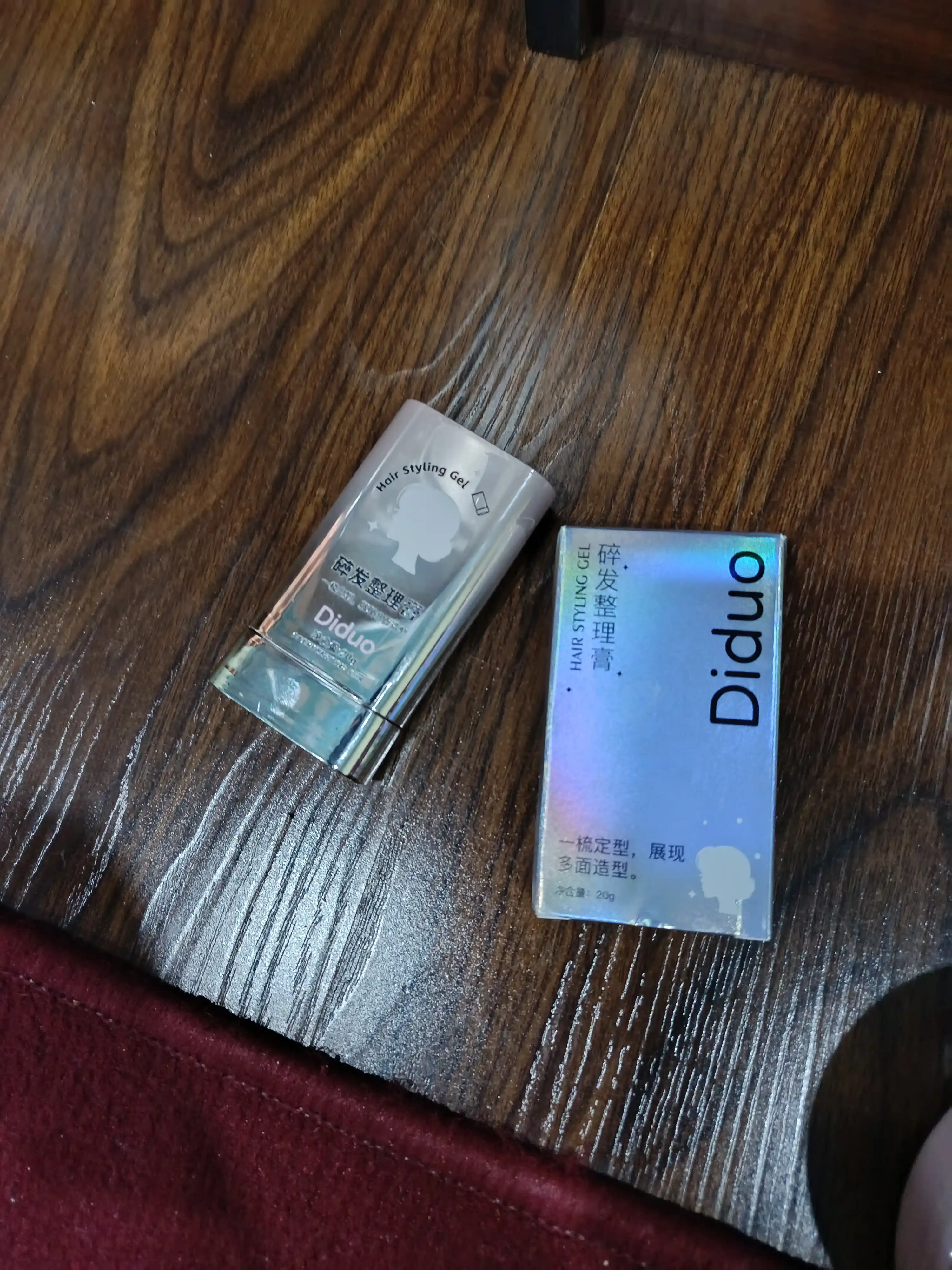 Diduo soch uchun vosk-stik, soch turmagi va mayda tuklarni tekislash uchun fiksator, 20 g