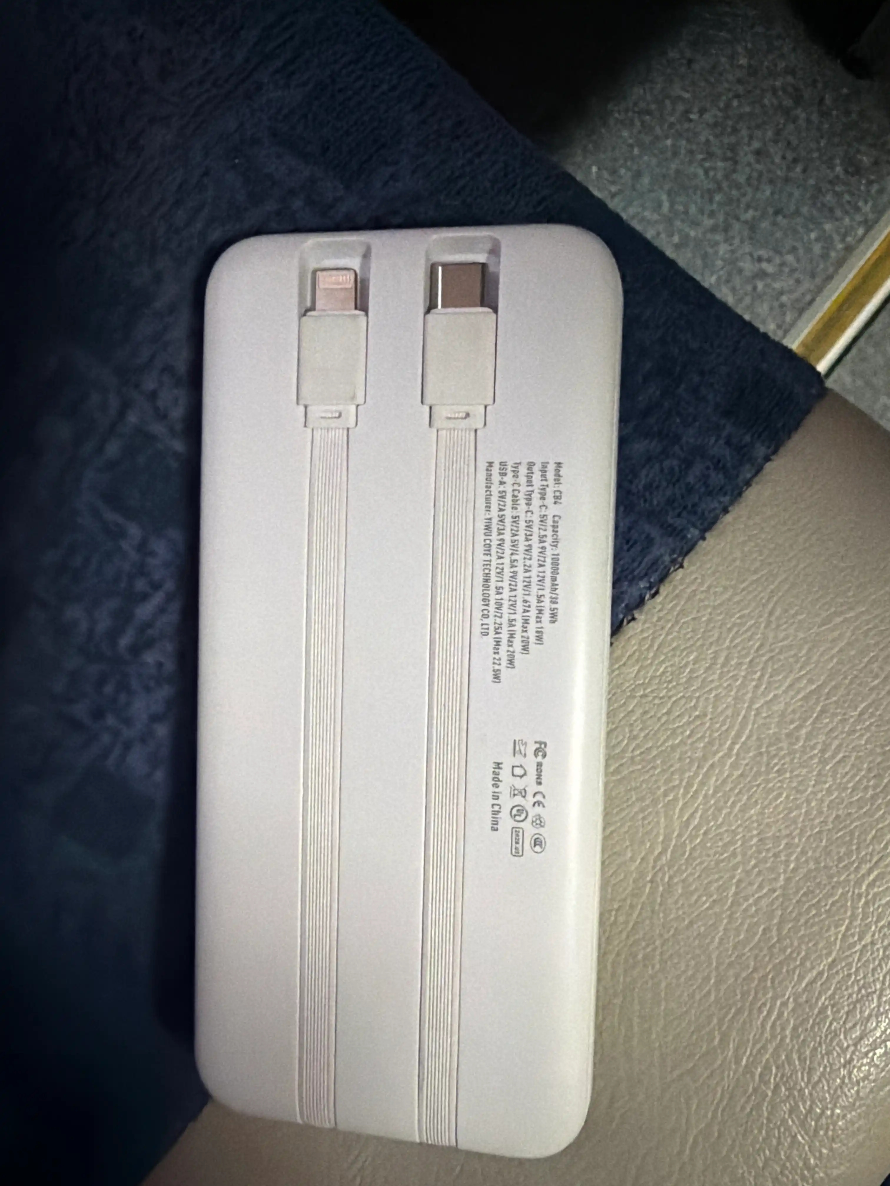 Tashqi akkumulyator PowerBank 20000–30000 mAh, 22.5W, tez zaryadlash, 2 ta ichki kabel b-n