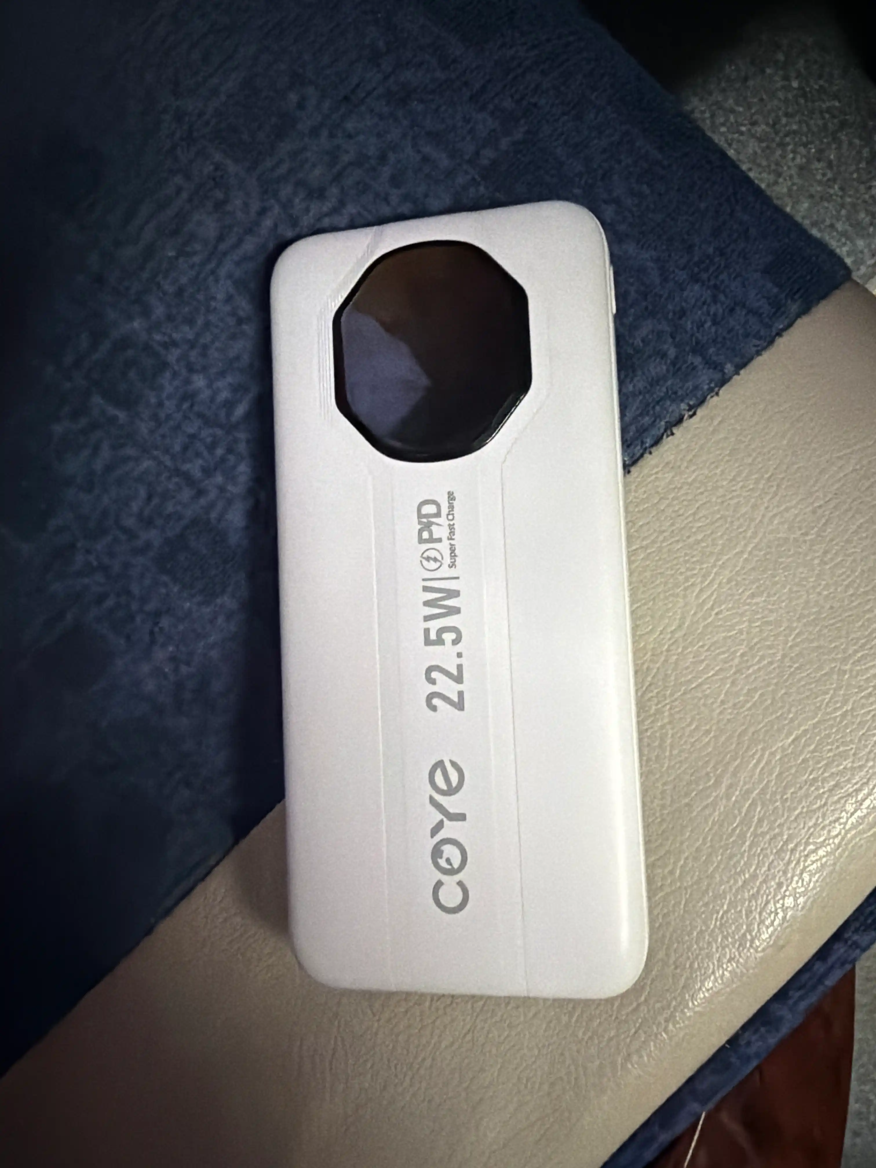 Tashqi akkumulyator PowerBank 20000–30000 mAh, 22.5W, tez zaryadlash, 2 ta ichki kabel b-n