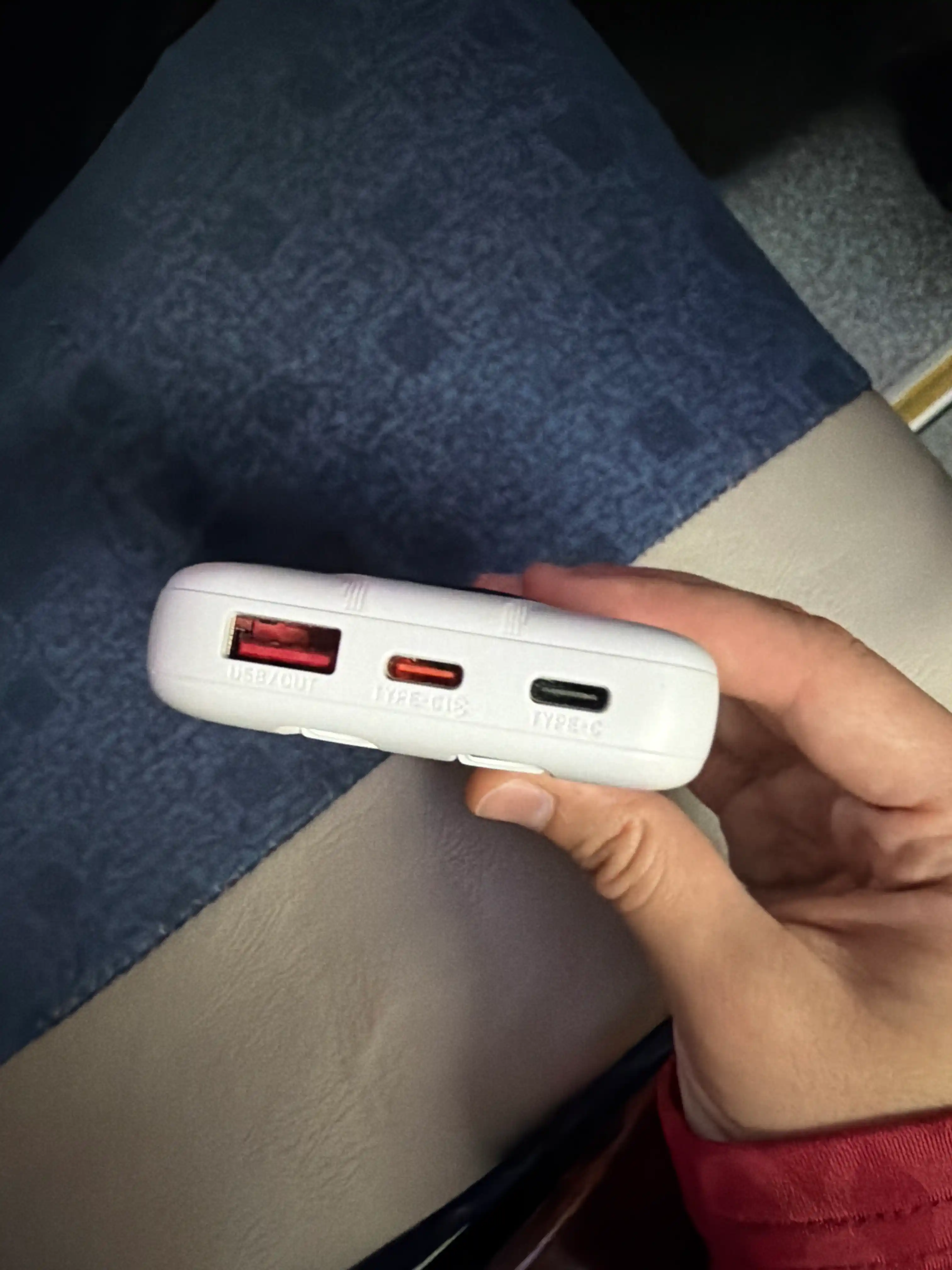 Tashqi akkumulyator PowerBank 20000–30000 mAh, 22.5W, tez zaryadlash, 2 ta ichki kabel b-n