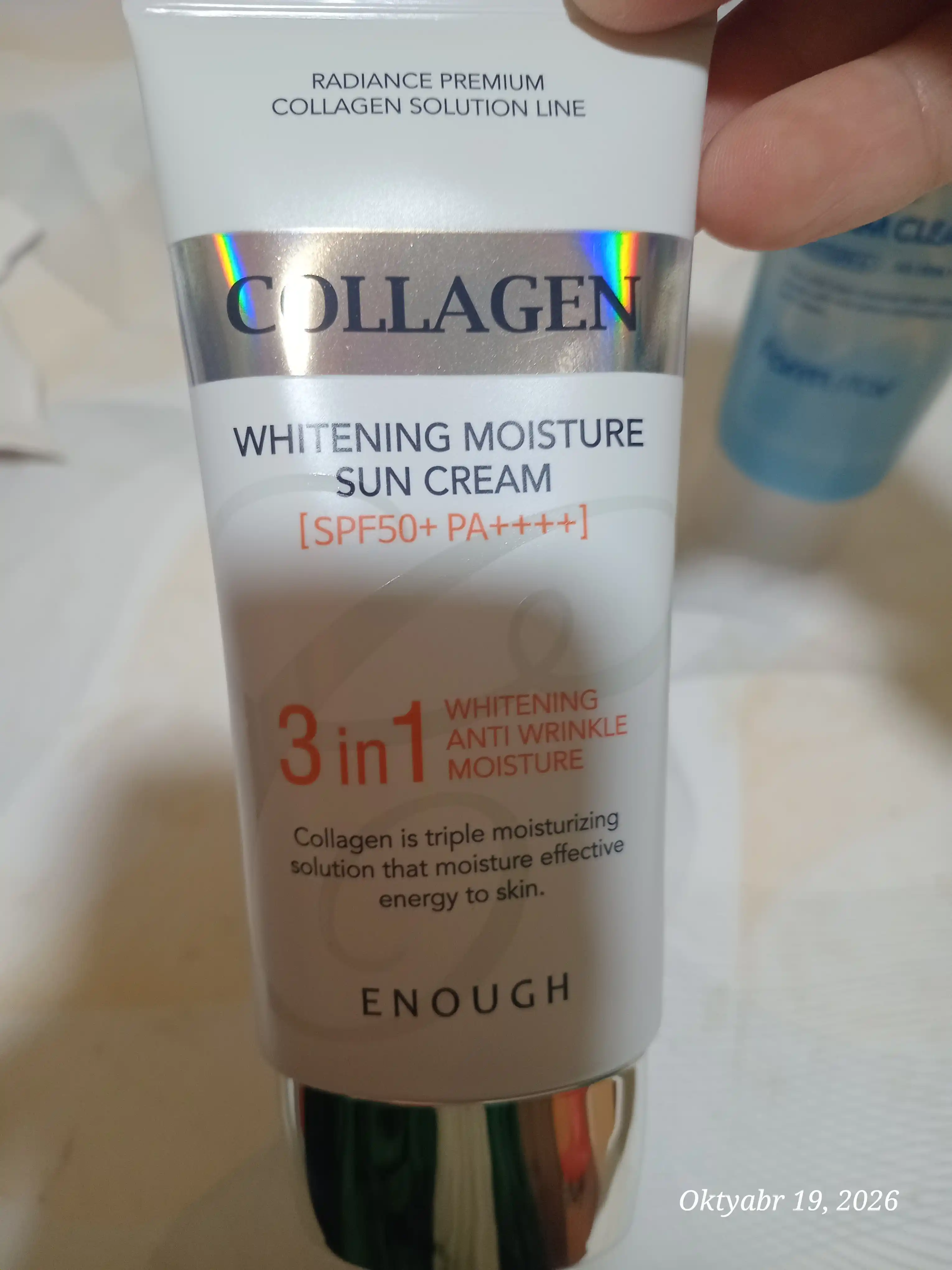Koreyani quyoshdan hiimoyalovchi krem,yuz uchun Enough 3 tasi 1 da SPF50 PA+++, kollagenli
