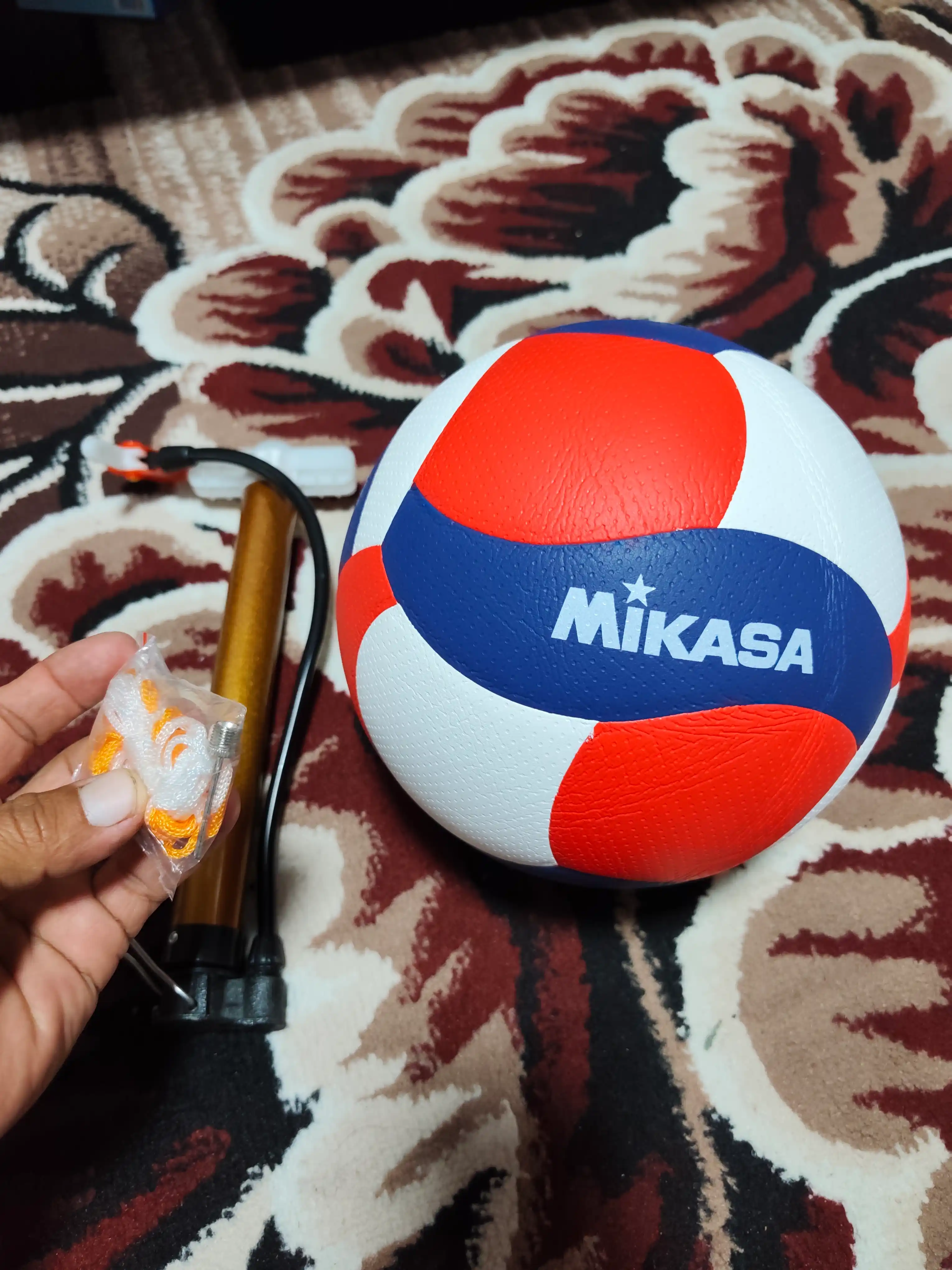 Voleybol to'pi V200 Nasos va Igna bilan