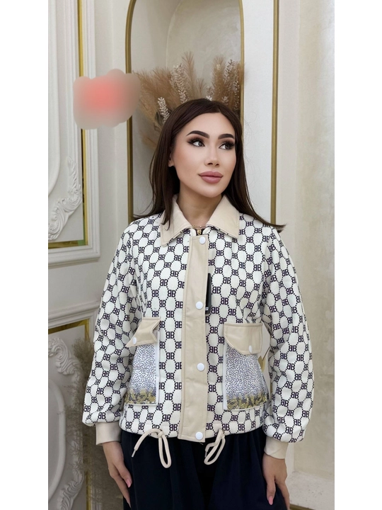 Ayollar kostyumi