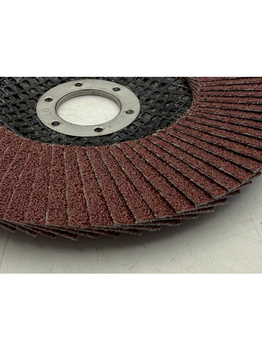 Metall, yog‘och va zanglamaydigan materiallar uchun 125 mm o‘lchamli BKH P80 gulbargli silliqlash diski