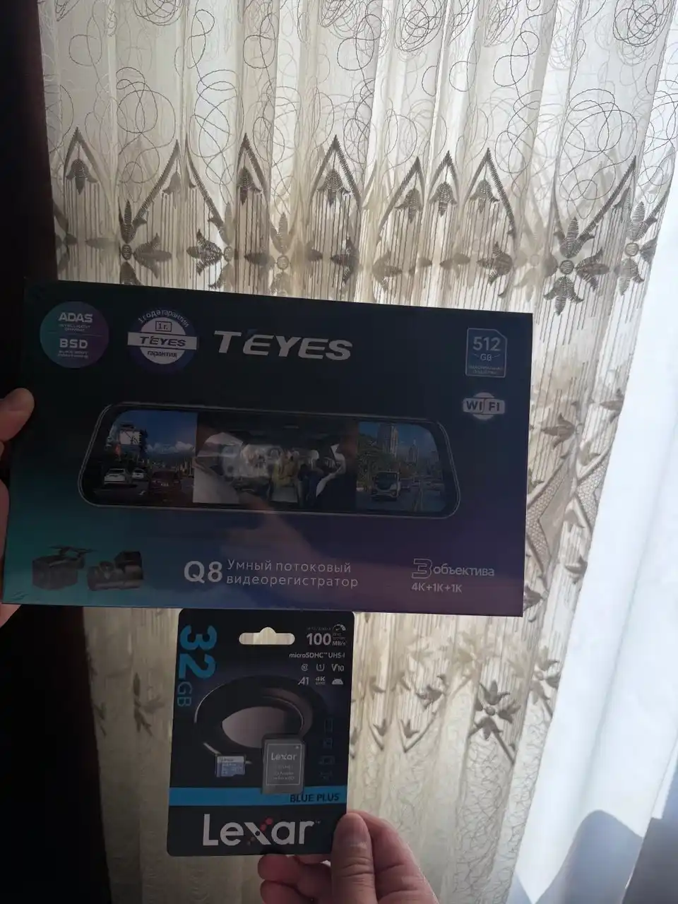 Видеорегистратор TEYES Q8 4K, 3 камеры, Wi-Fi, карта памяти 32 ГБ в комплекте