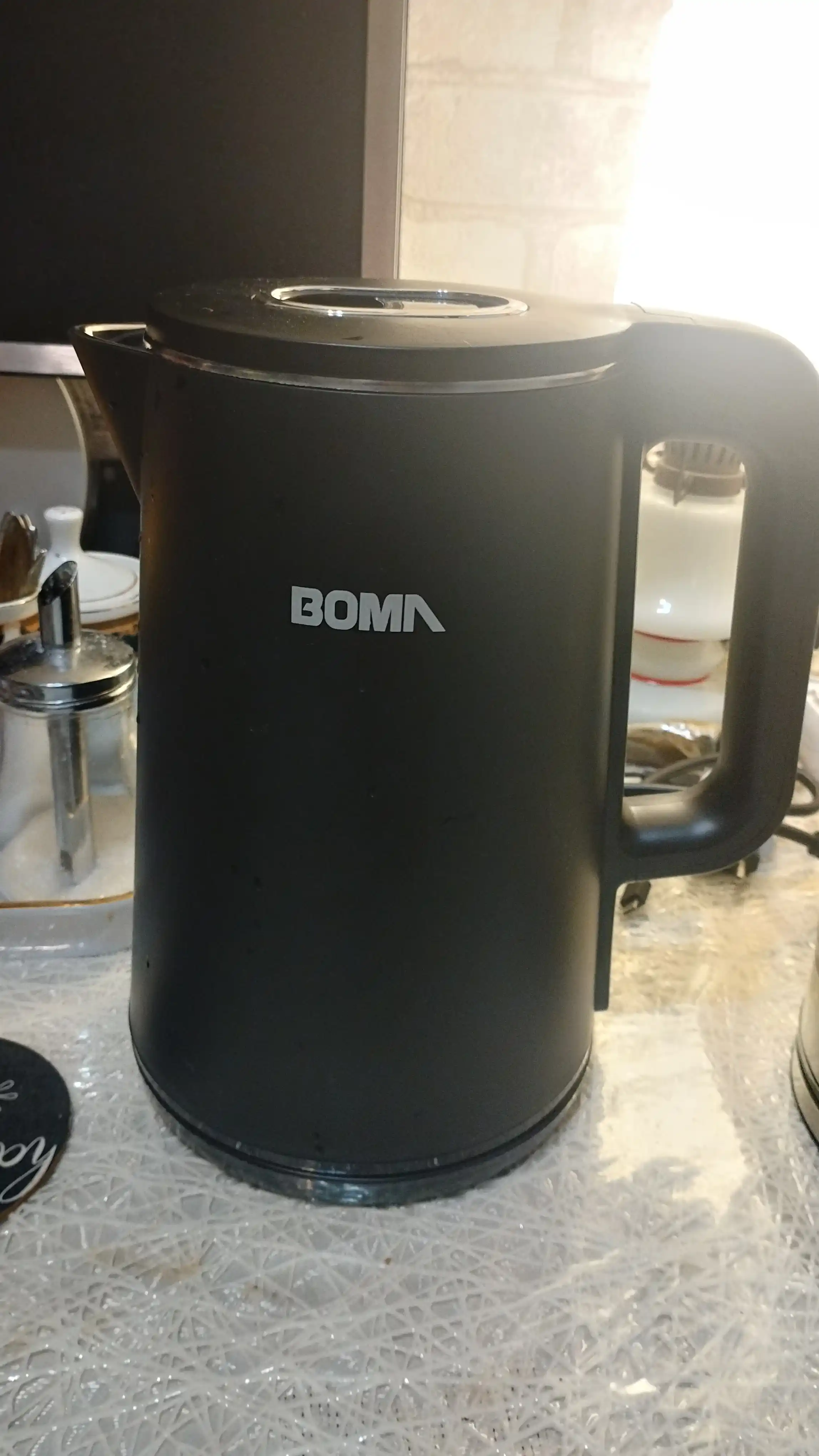 Elektr choynaglar BOMA 1500Vt, shisha, po'lat va sensorli displey 2-2,5 litr, LED va 360°