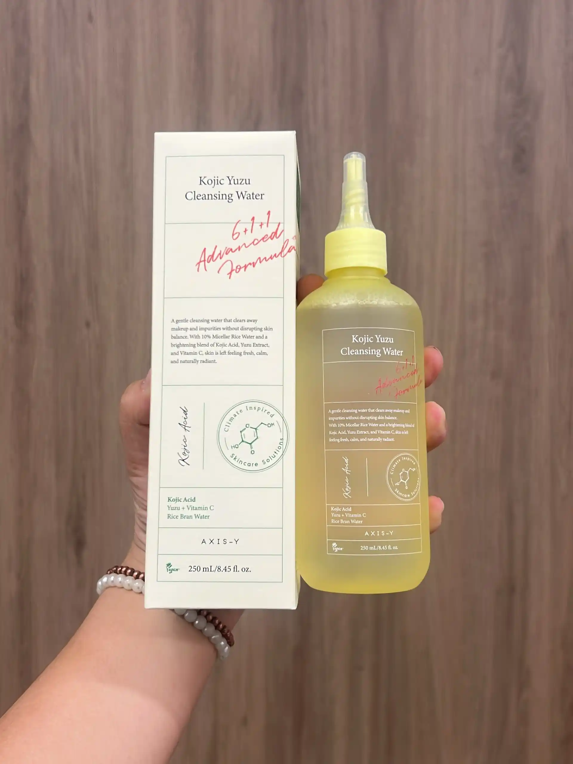 AXIS-Y mitsellyar suvi yudu va koy kislotasi bilan Kojic Yuzu Cleansing Water, 250 ml