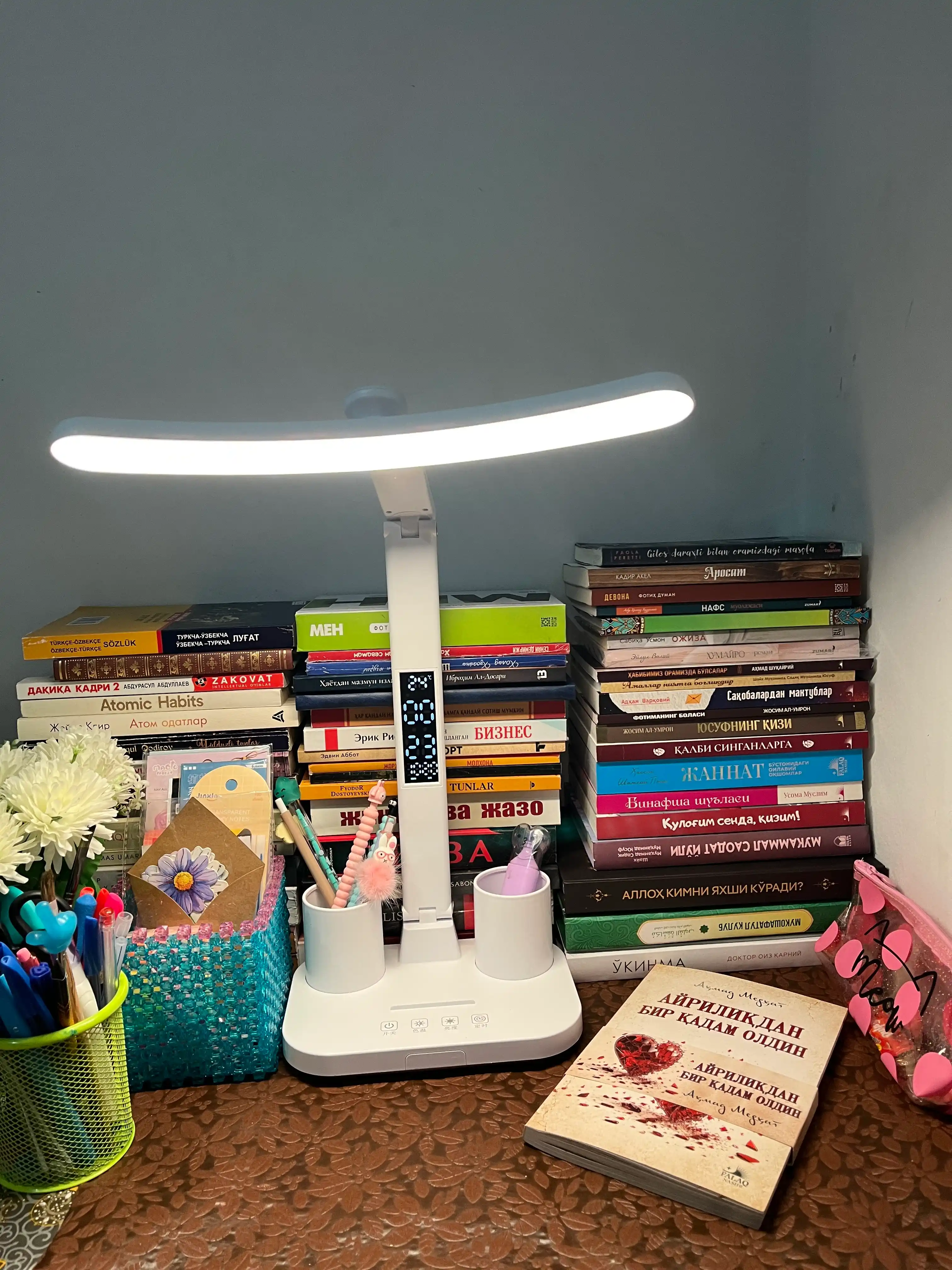 Smart LED lampa, yorqin nur va tashkilotchilik birgalikda