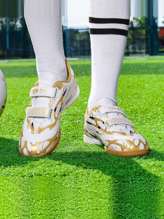 Erkaklar uchun qirq oyoqli futbol butsilari, mini-futbol va zal uchun, 28-39