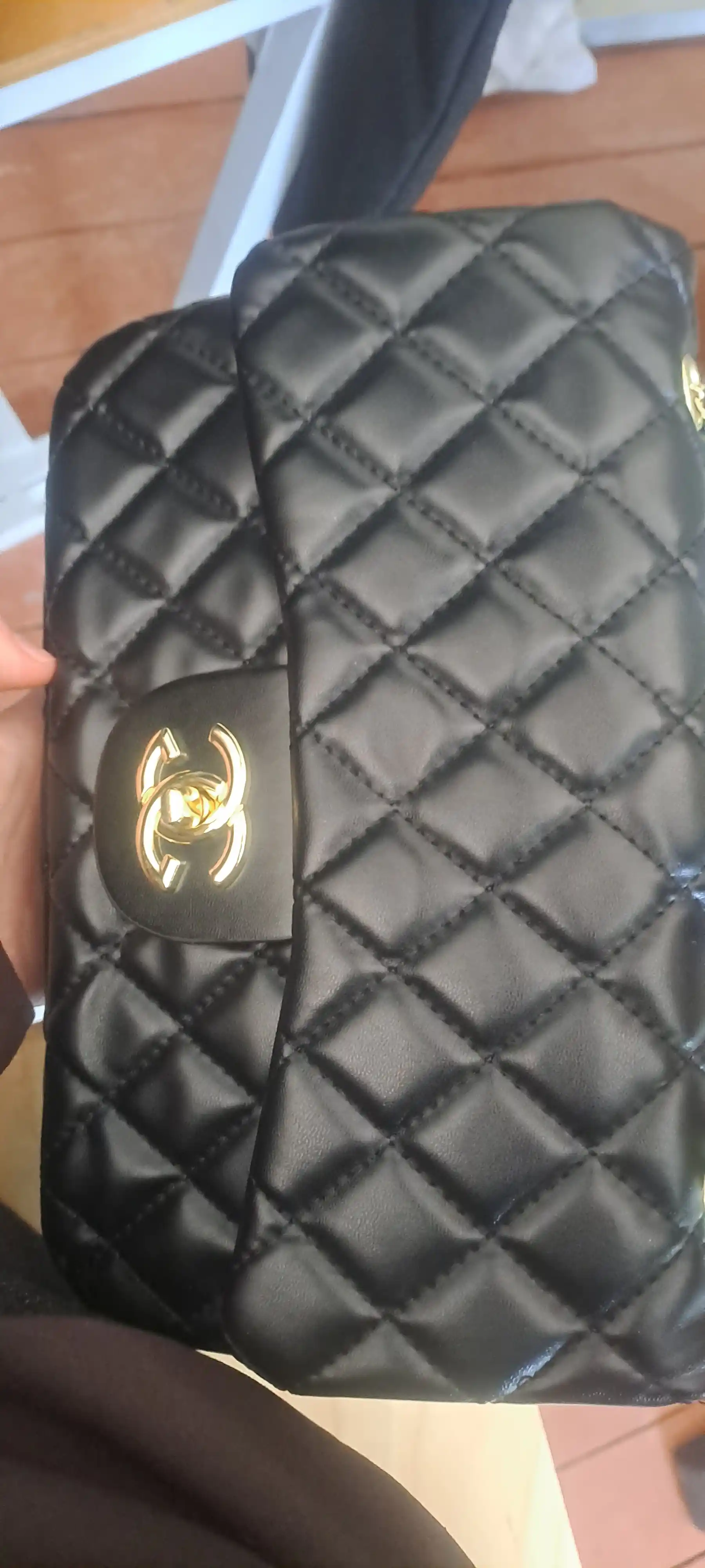 Chanel uslubidagi ayollar yelkama-sumkasi, mini Chanel debriyaj sumkasi