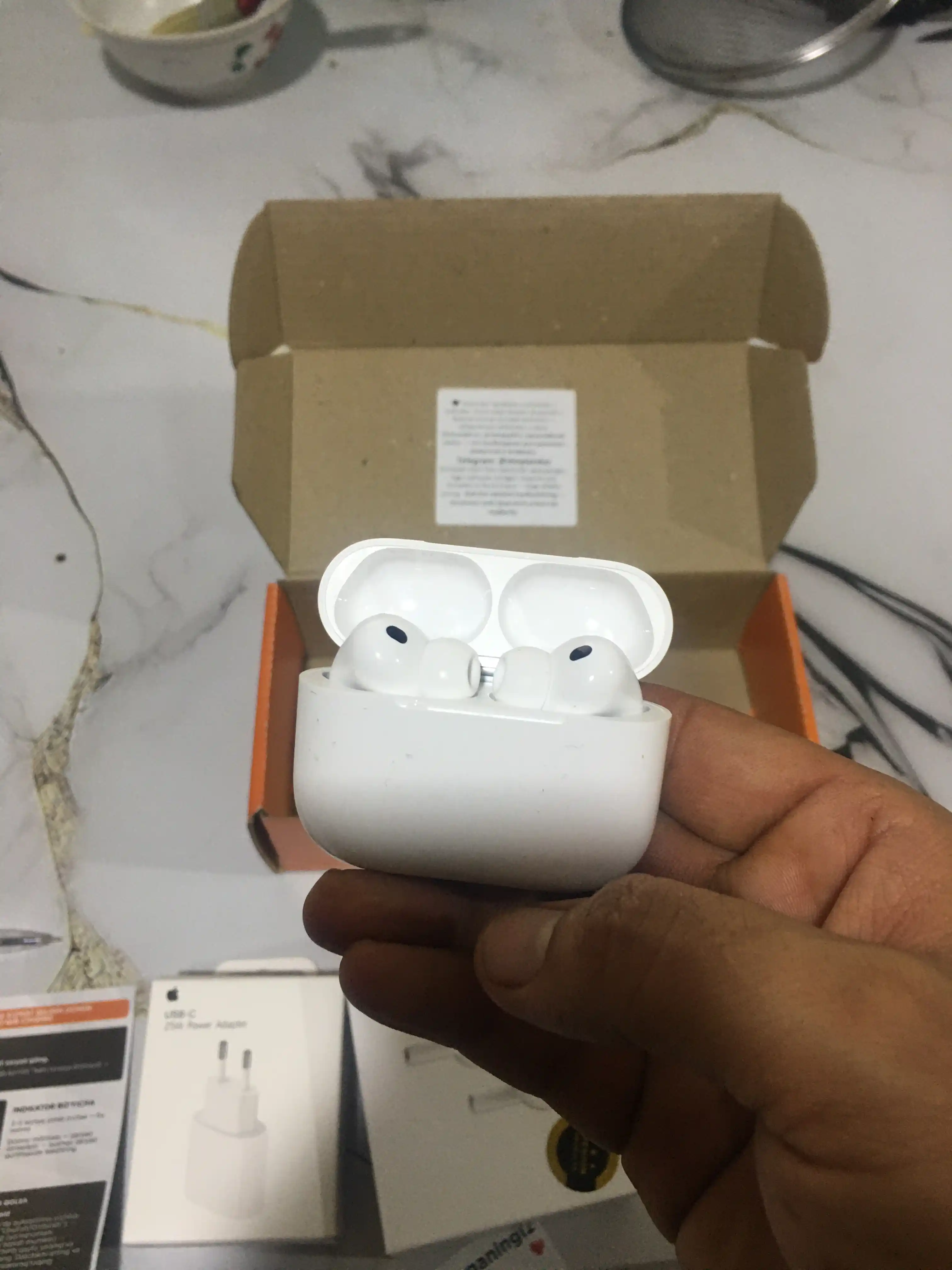 Simsiz quloqchinlar Pods Pro 3 ANC Premium, iPhone va Android uchun naushnik (4ta sovg'a)