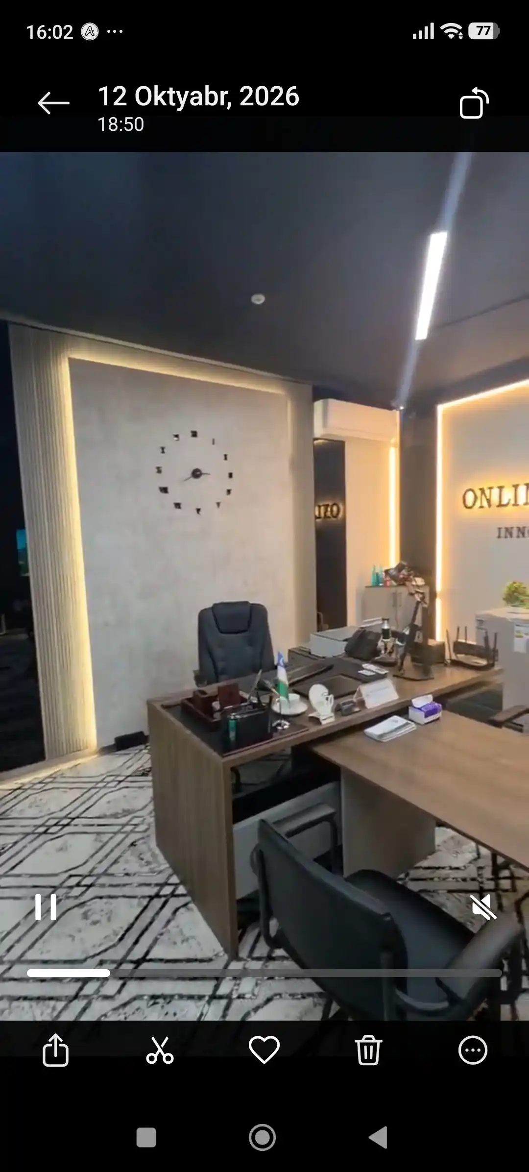 Devor soati katta ramkasiz 3D 90x90 sm diametrli